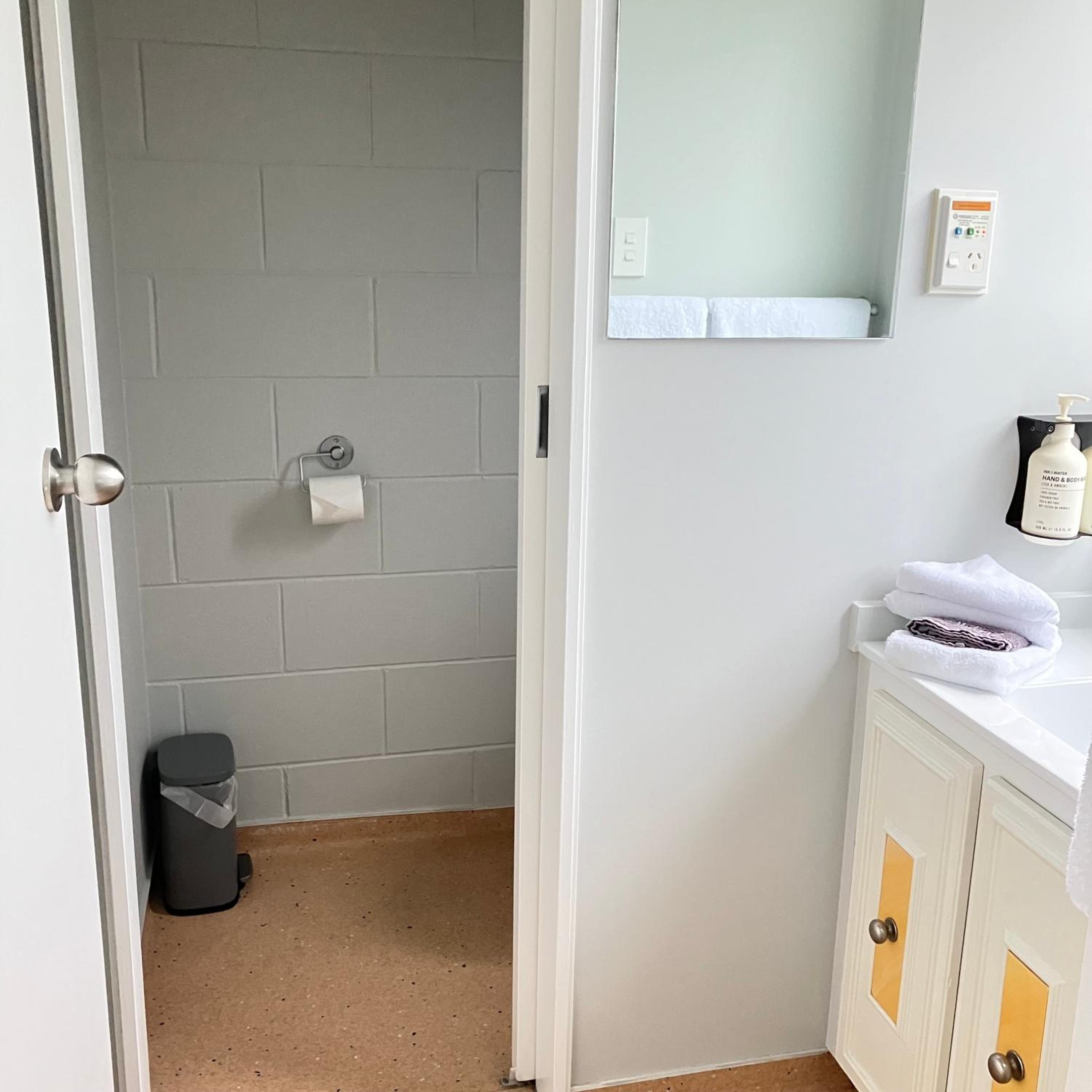 Two-Bedroom Apartment with Bath - Photo 10