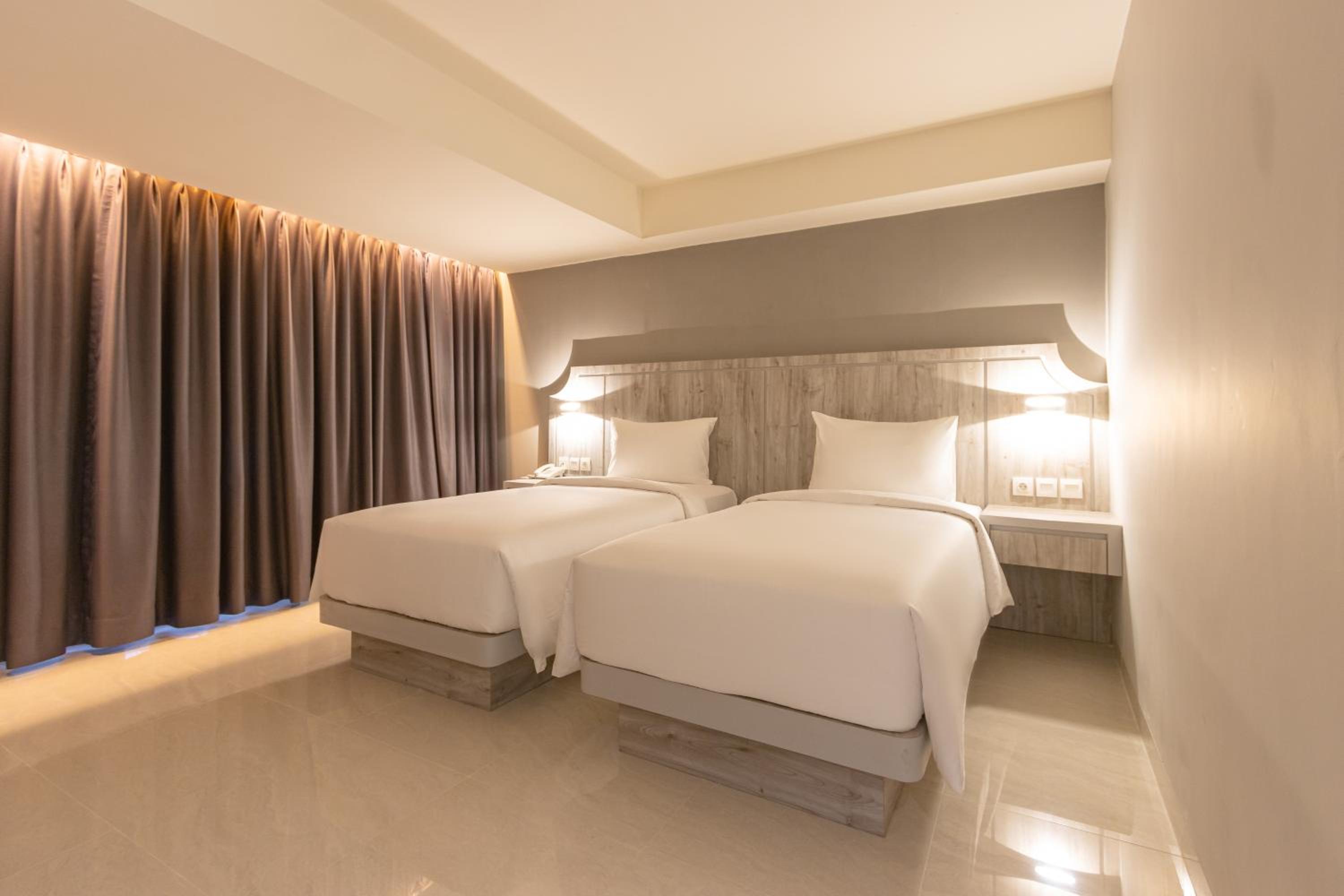Deluxe Double Or Twin Room photo 2