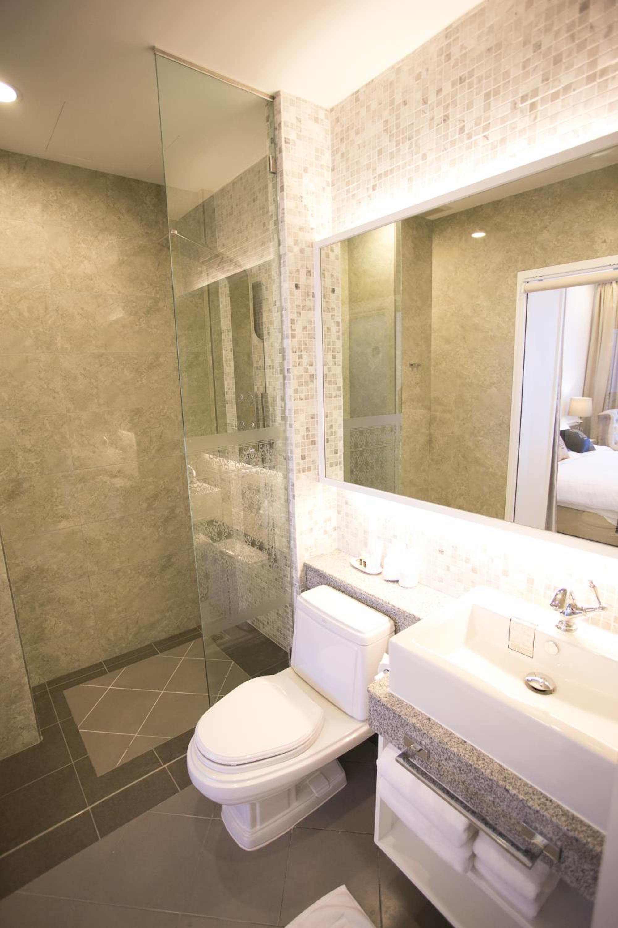 Deluxe Double Room with Balcony and Sea View photo 2