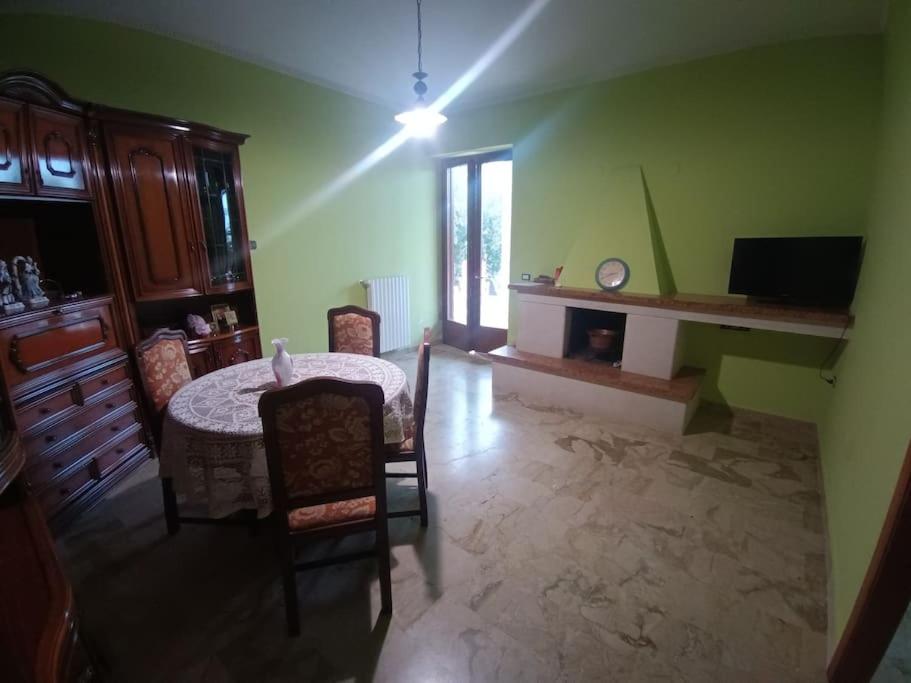 One-Bedroom House photo 2