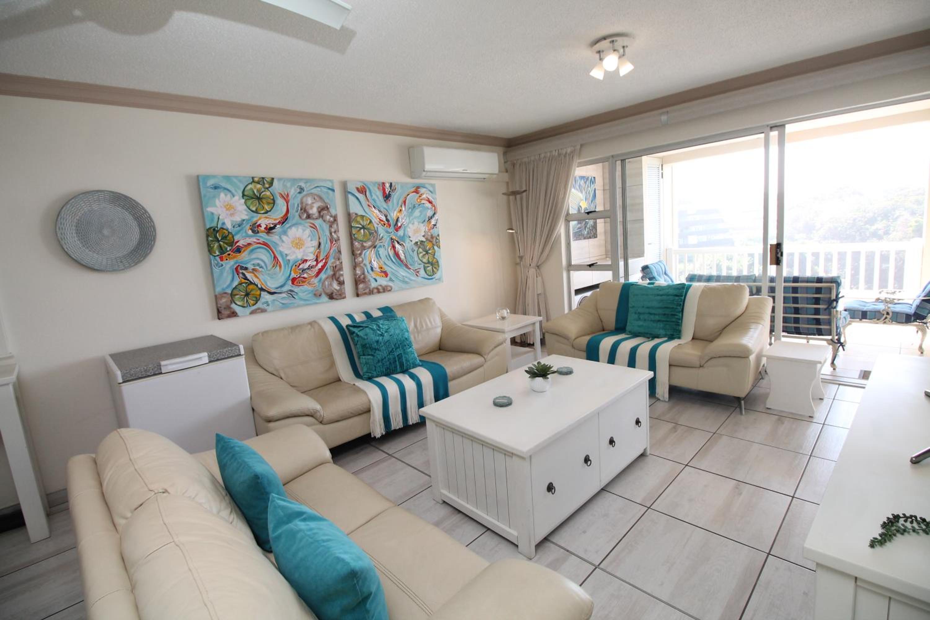 Three-Bedroom Apartment photo 1