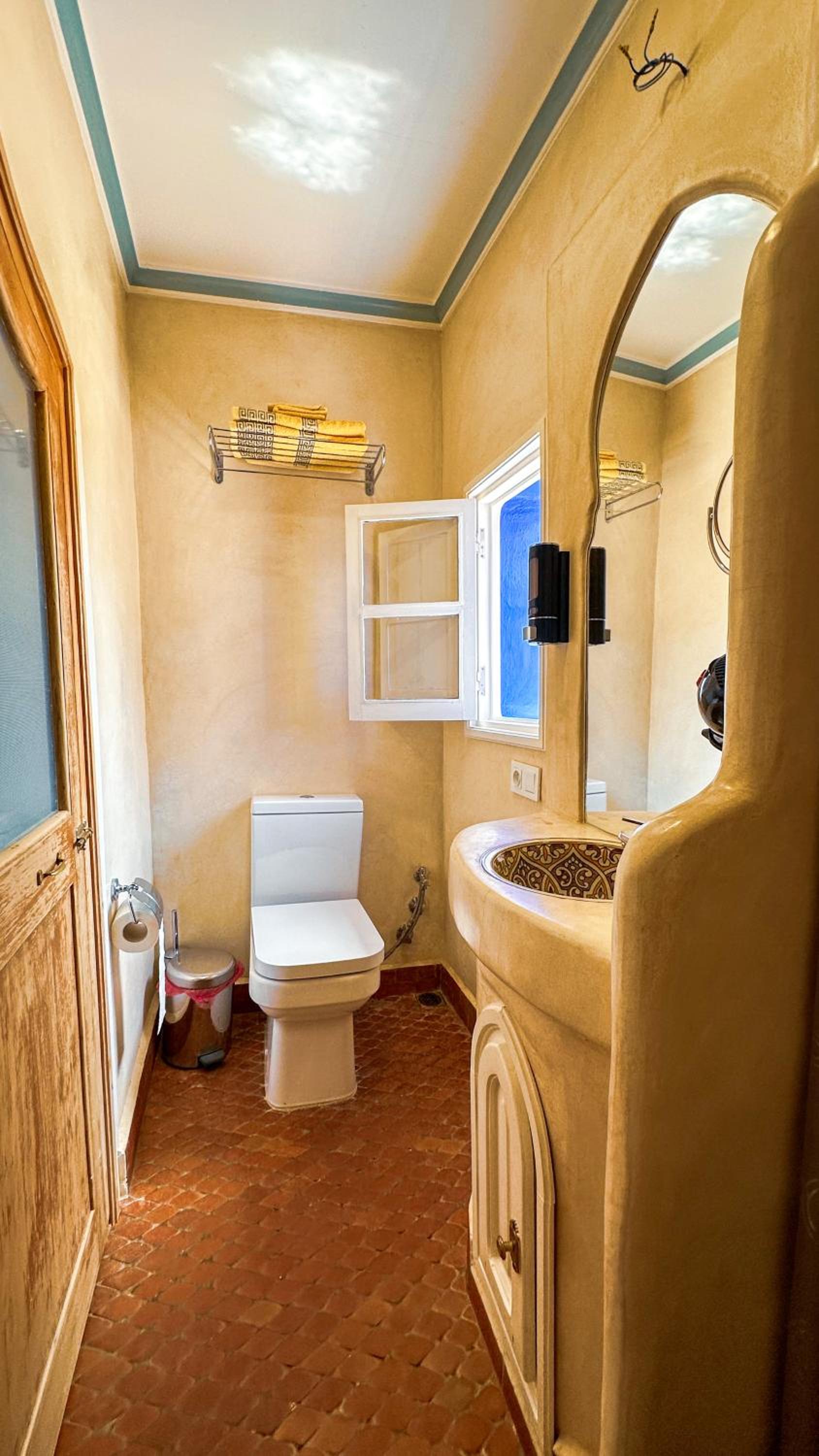 Double Room with Private Bathroom photo 2