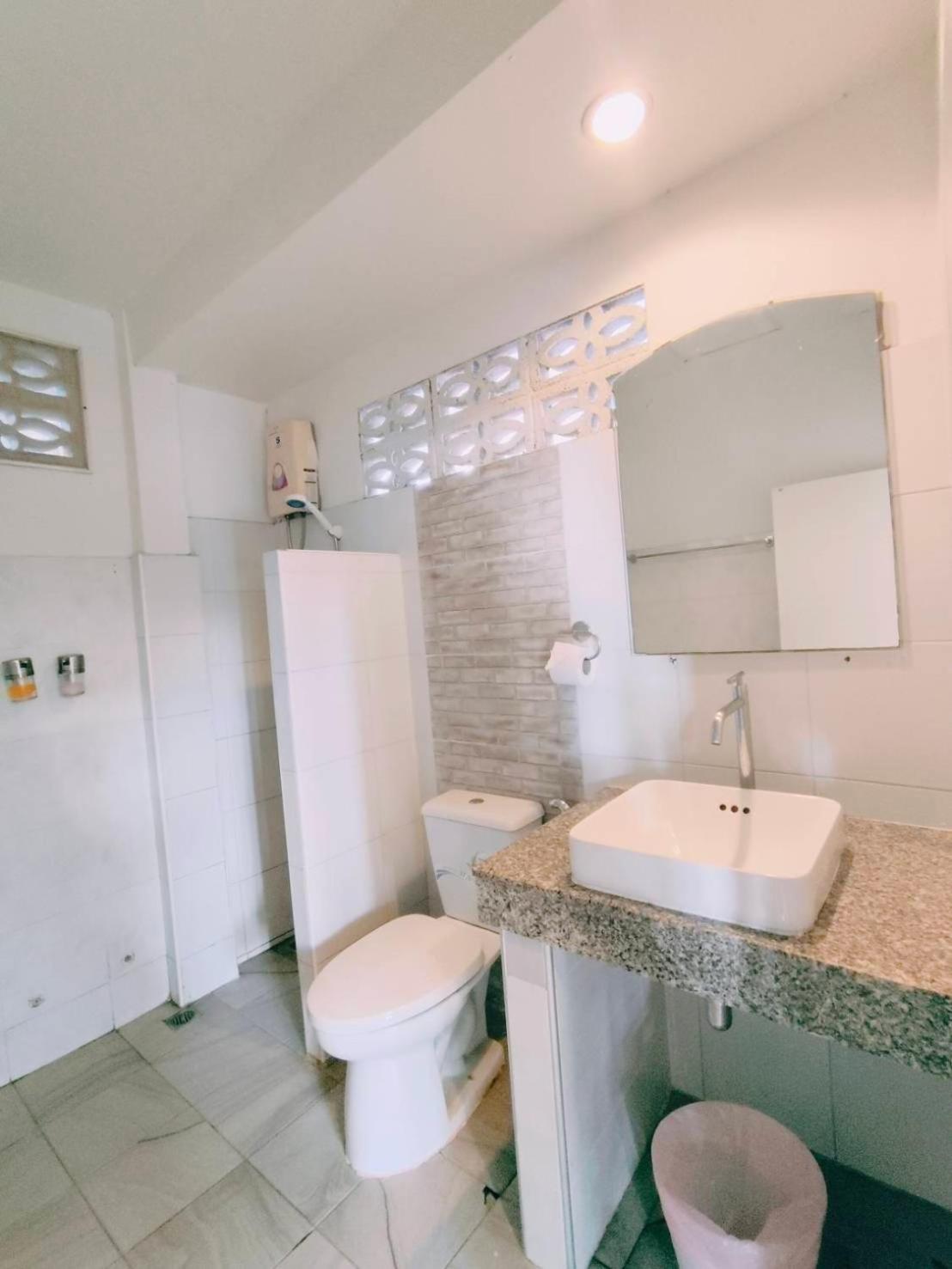 Double or Twin Room with Garden View photo 3