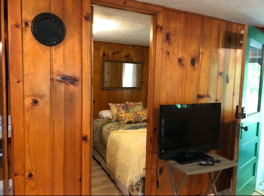 One-Bedroom House photo 1