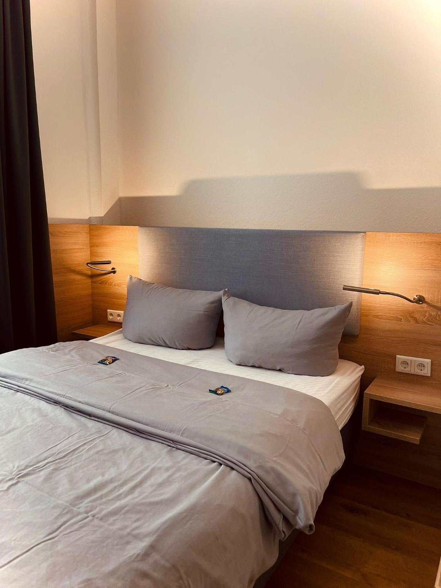 Large Single Room
