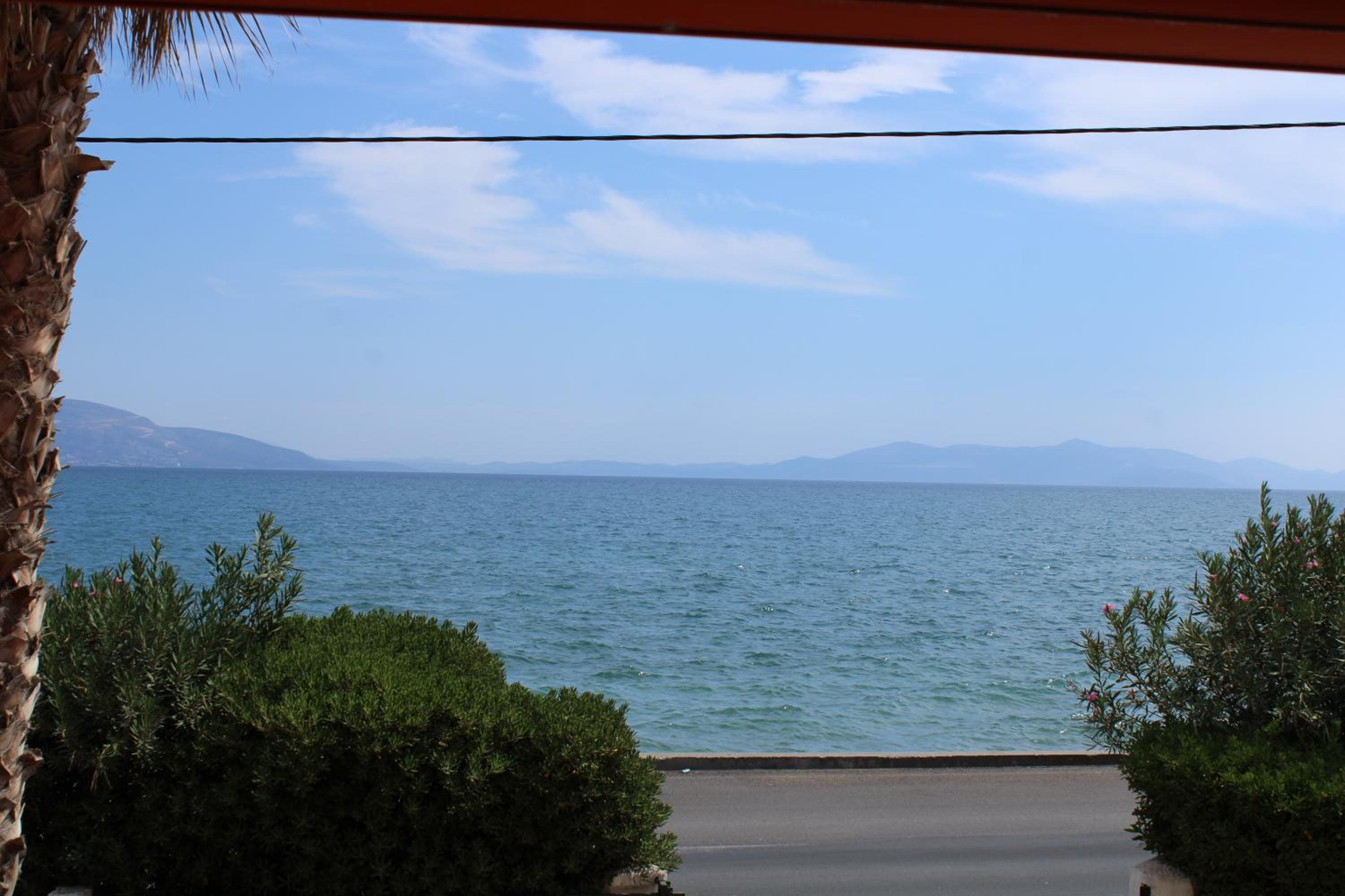One-Bedroom Apartment with Sea View and Balcony photo 2
