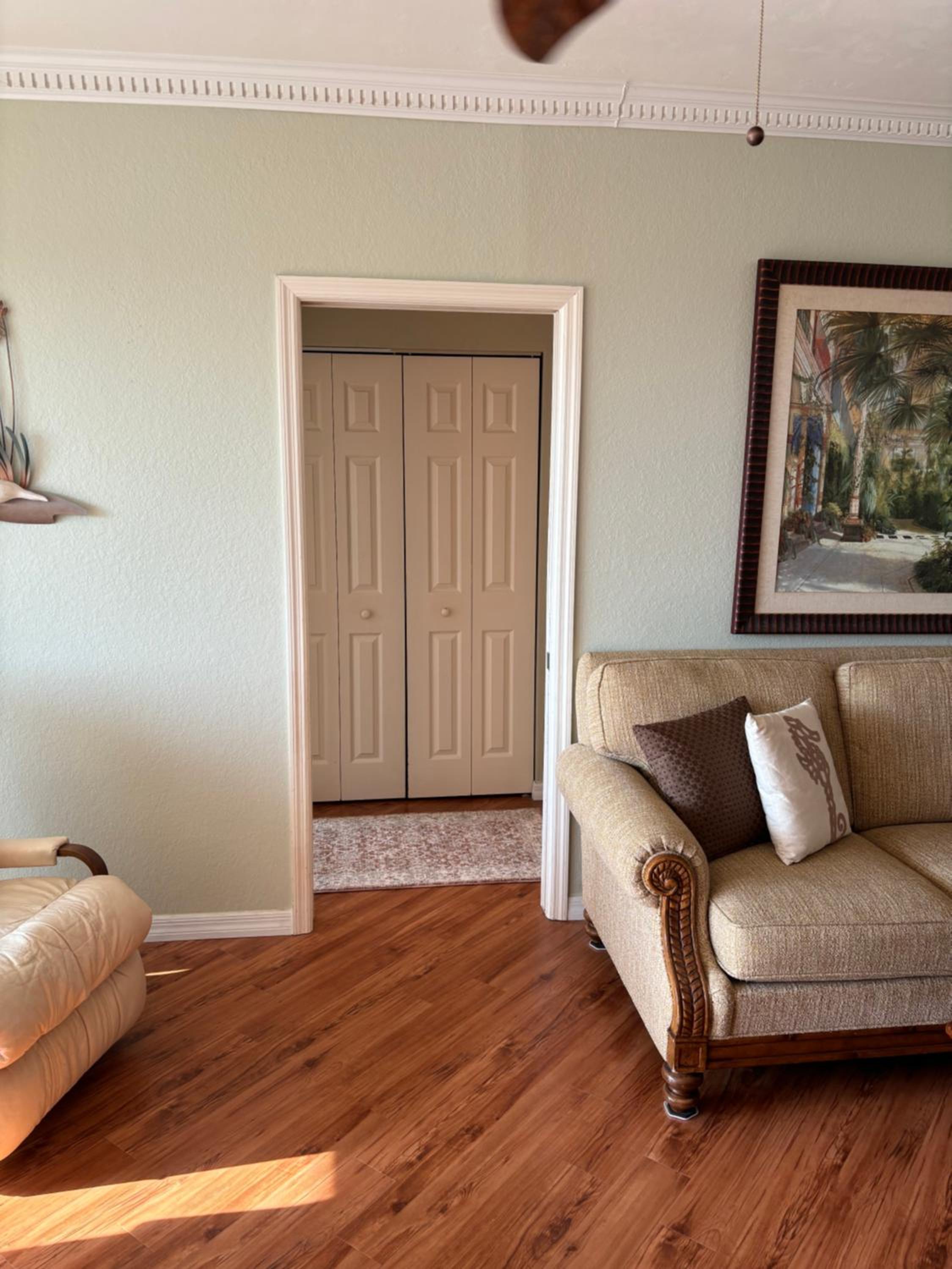 Three-Bedroom House photo 3