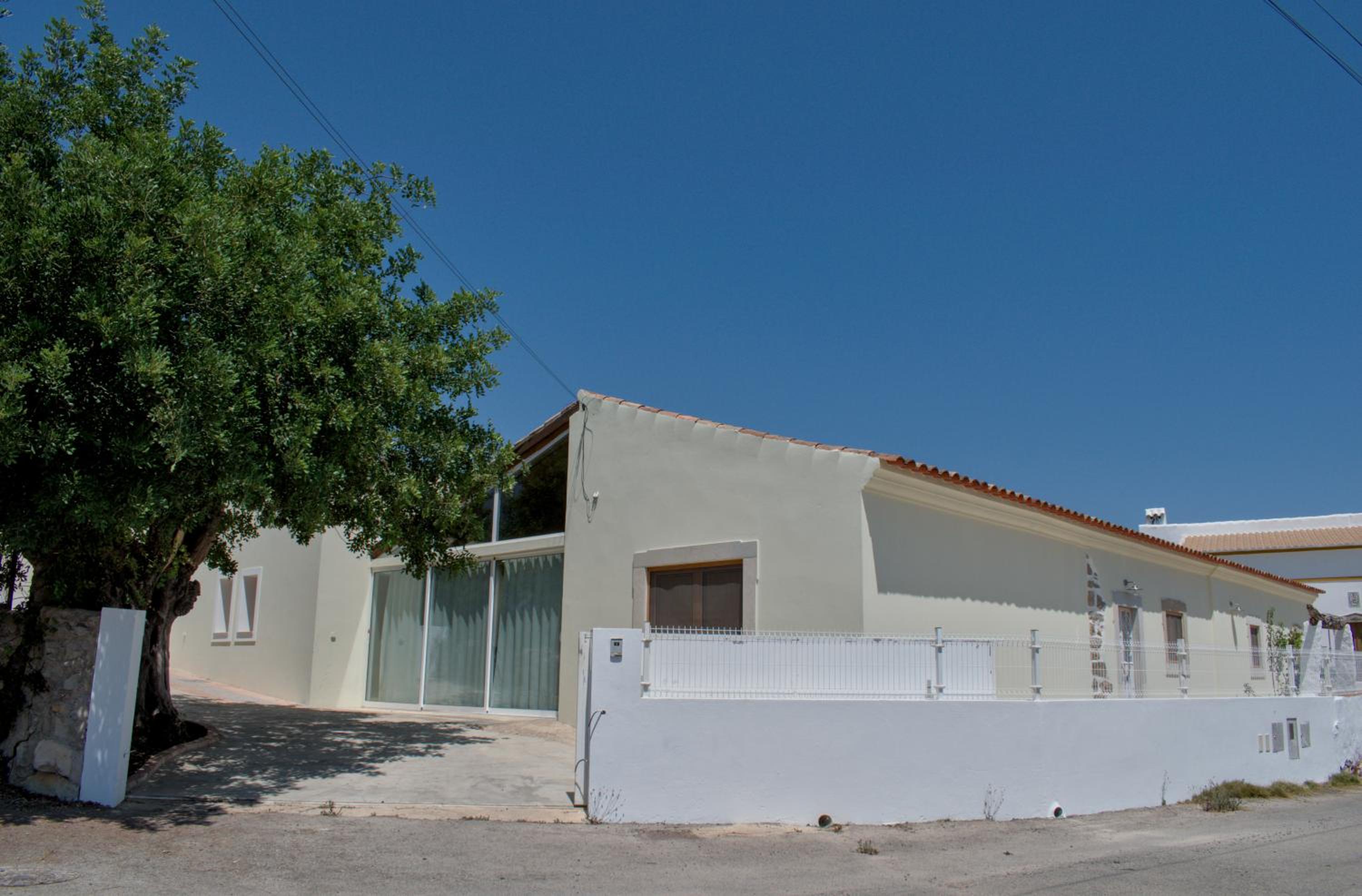 Villa photo 2
