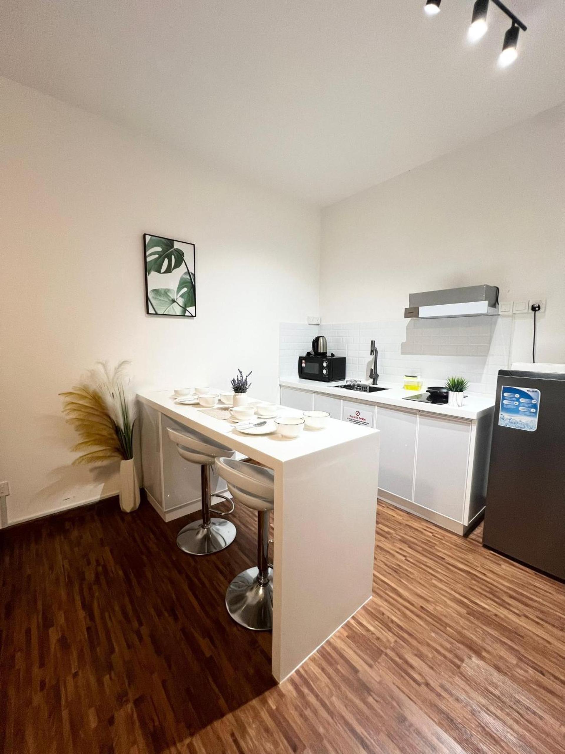 One-Bedroom Apartment photo 2