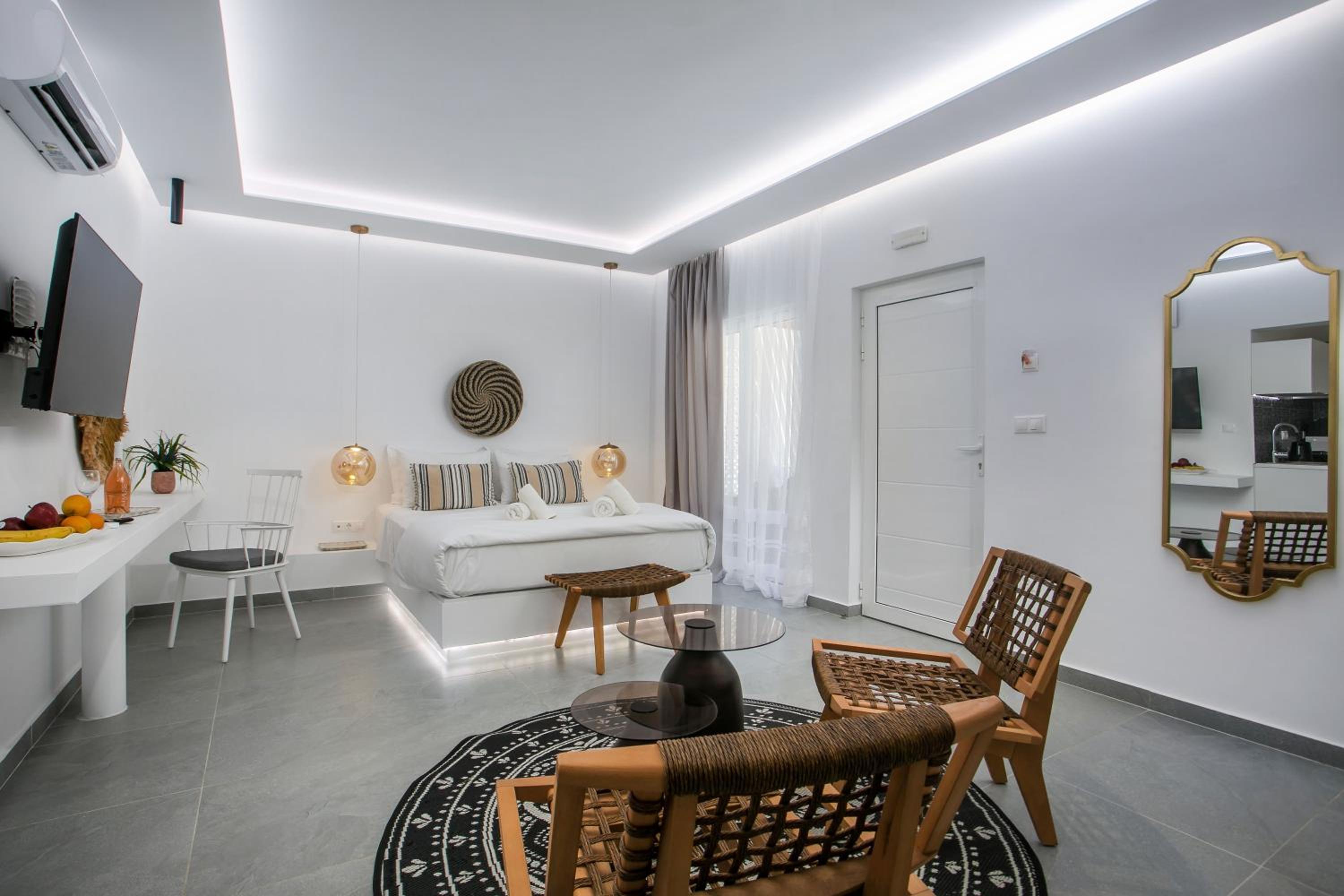 Suite with Private Pool
