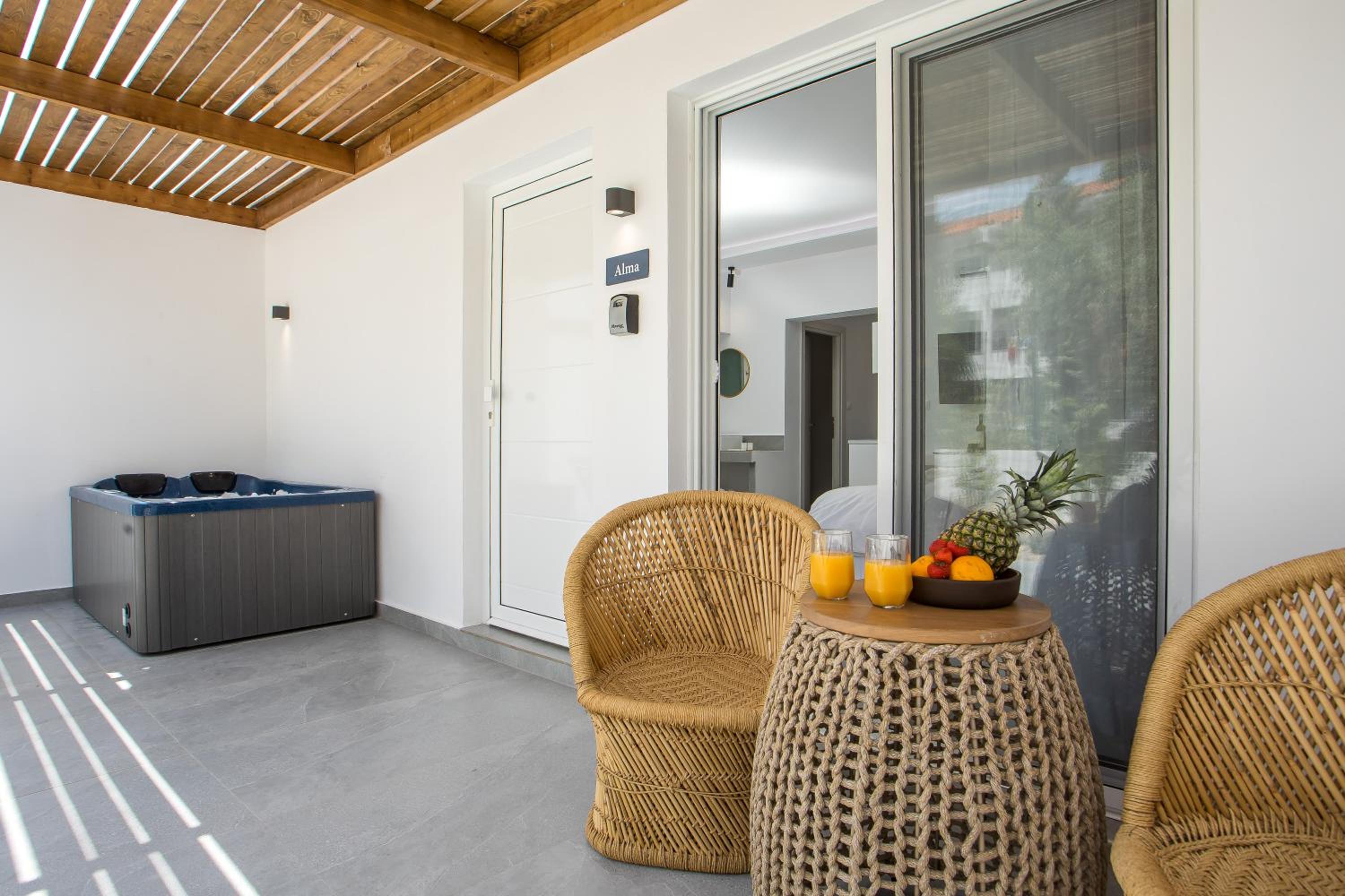 Suite with Private Pool photo 3