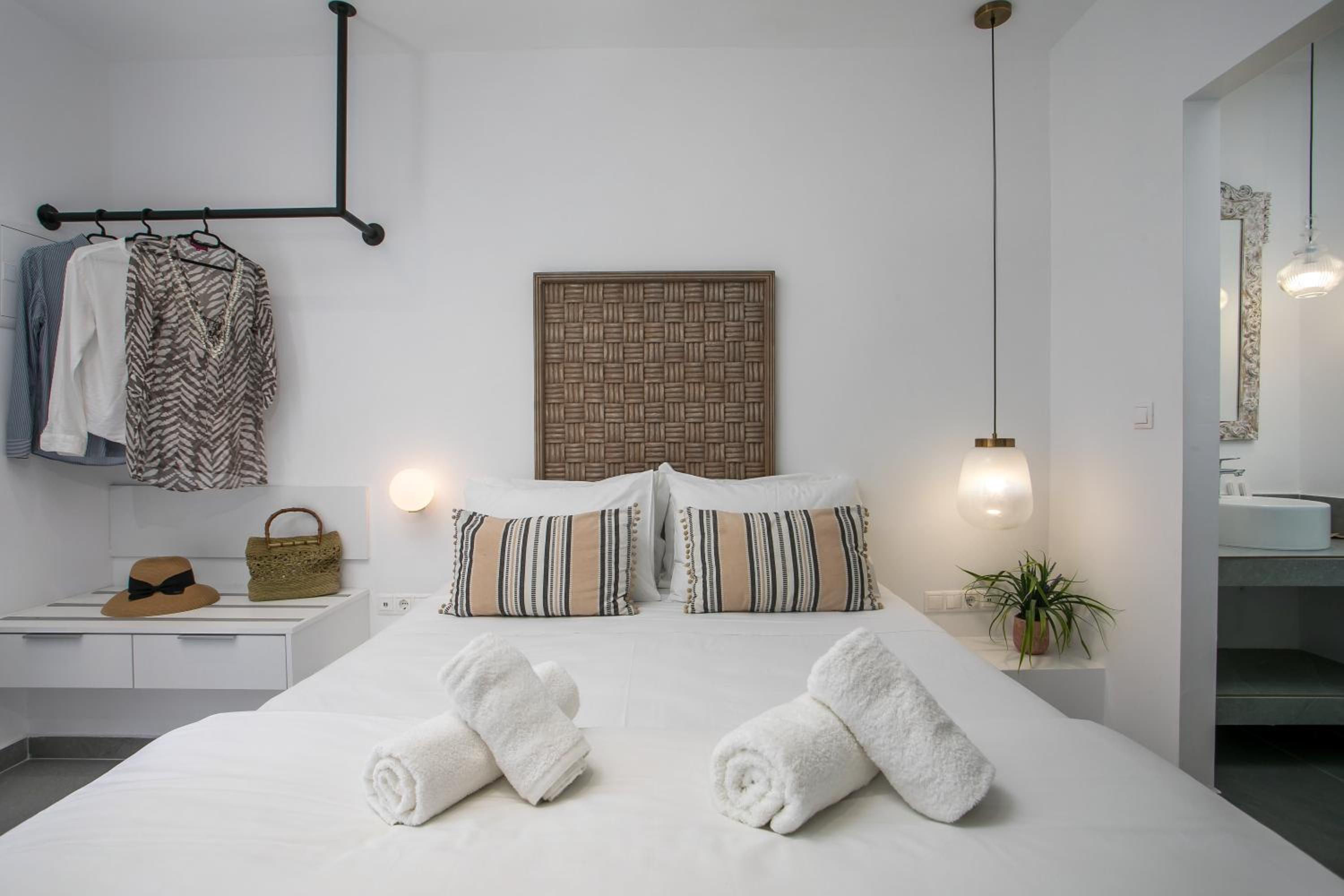 Budget Double Room photo 2