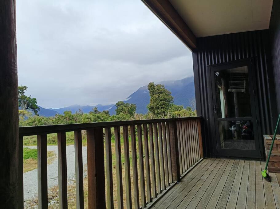 One-Bedroom House photo 2