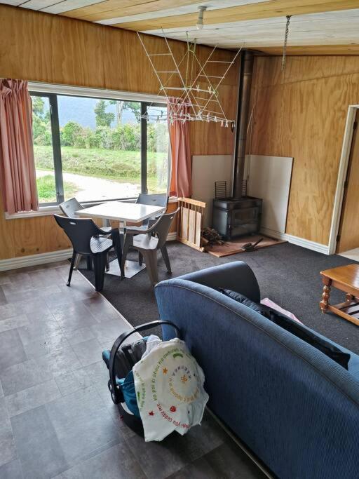 One-Bedroom House photo 3