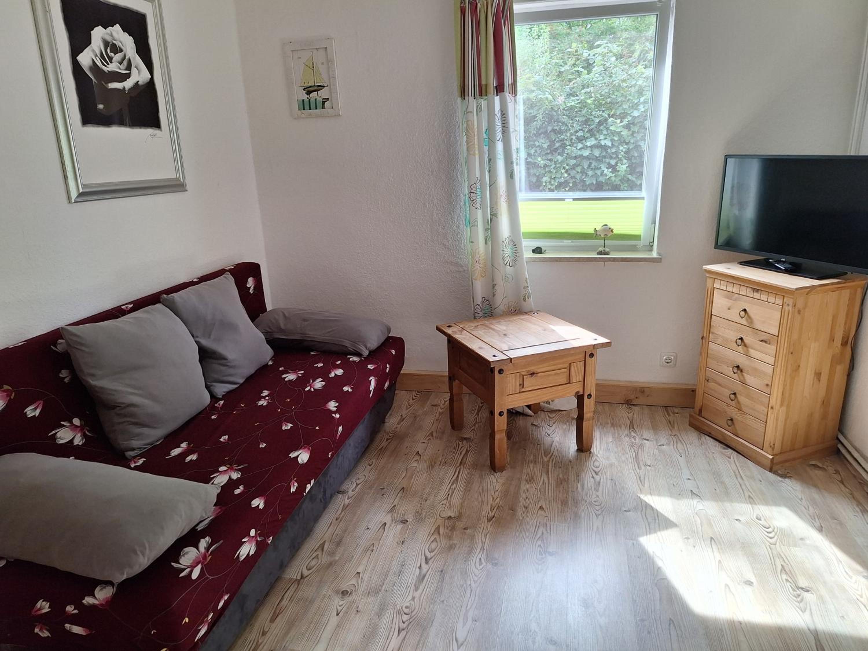 Deluxe Room (2 Adults + 1 Child) photo 1