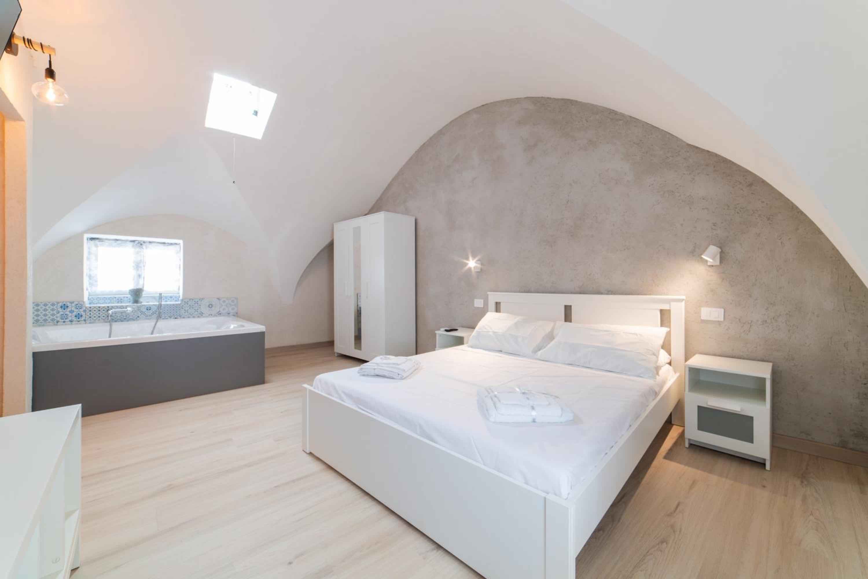 King Room with Spa Bath photo 1
