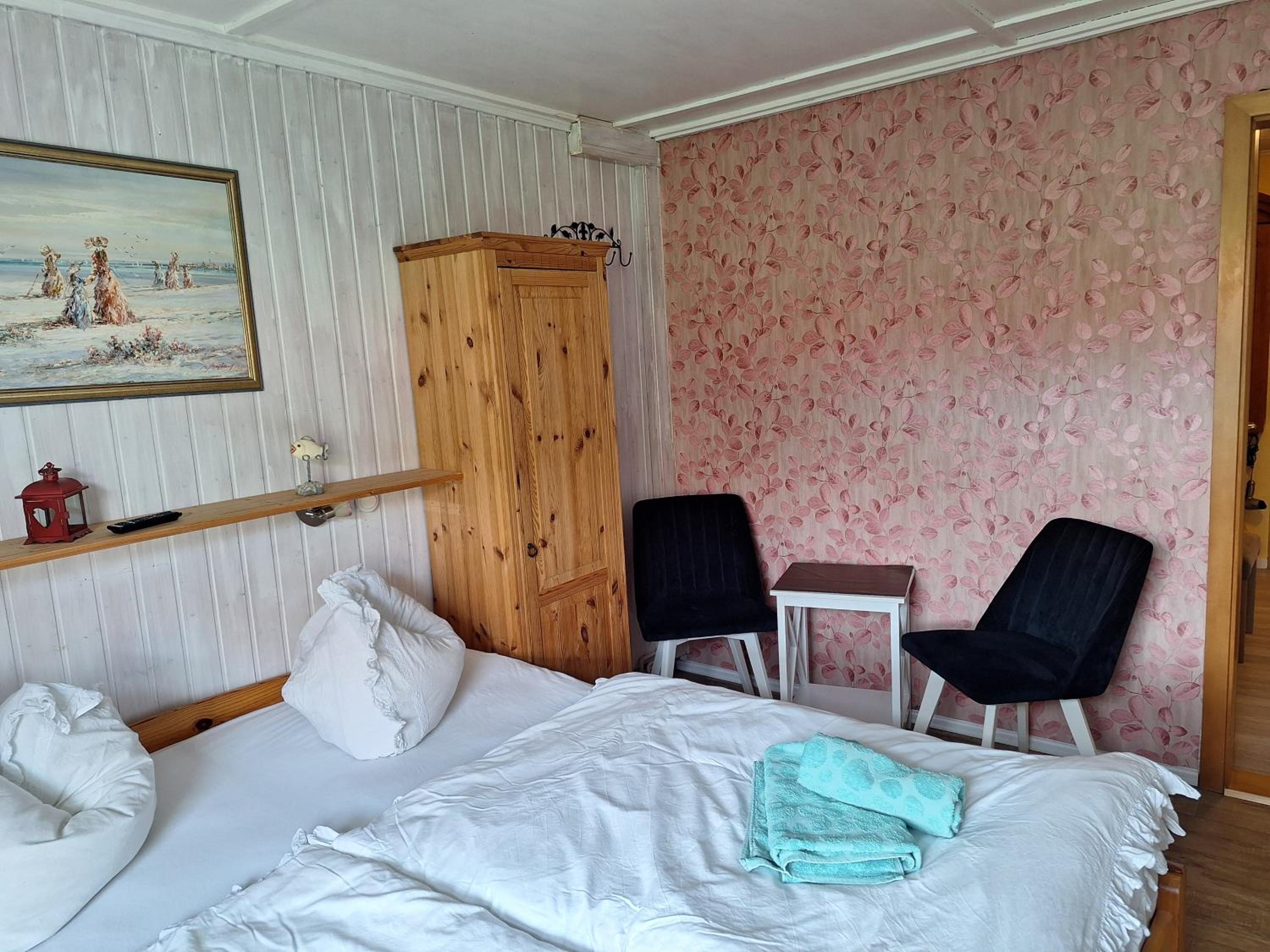 Small Double Room photo 1