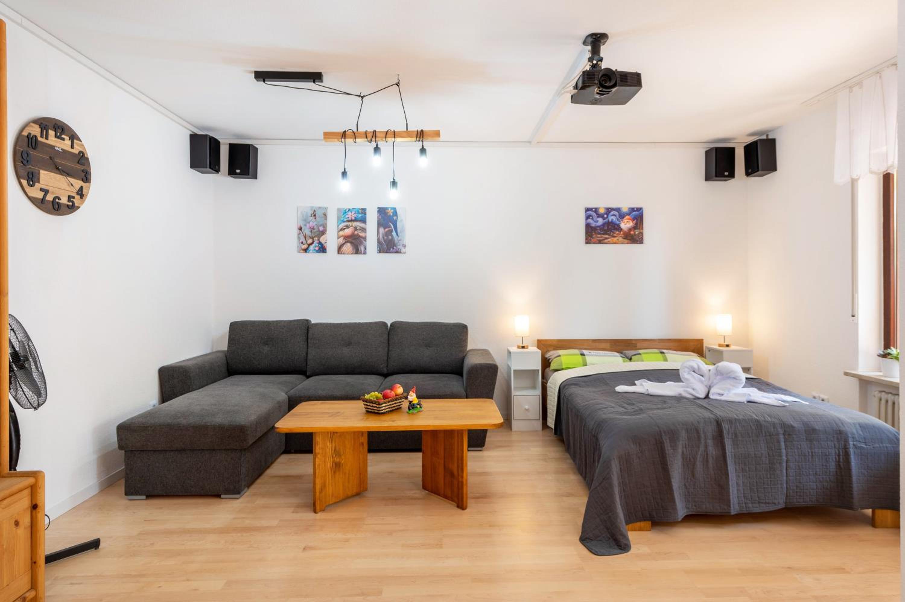 Superior One-Bedroom Apartment with Balcony