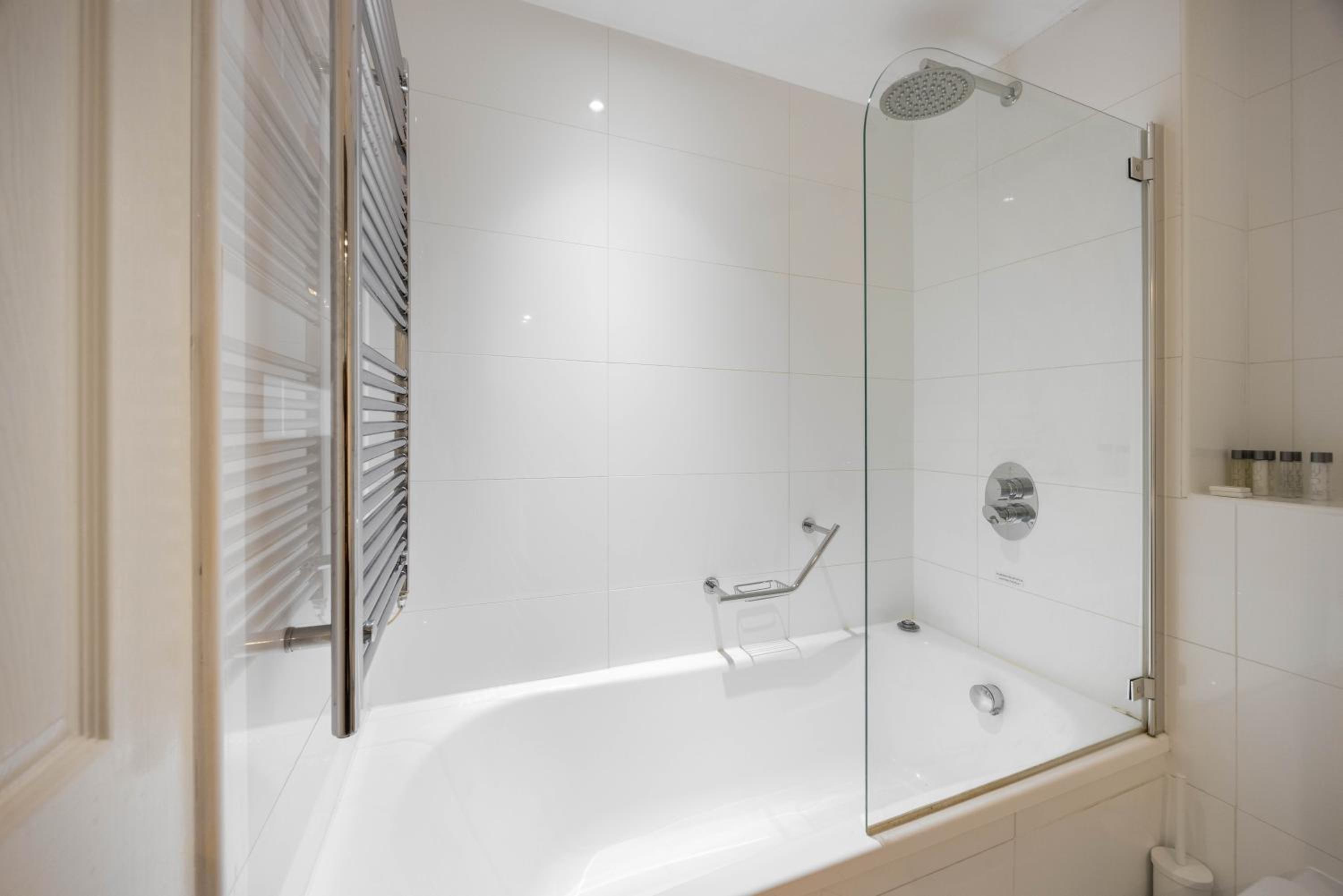 Double Room - Photo 5