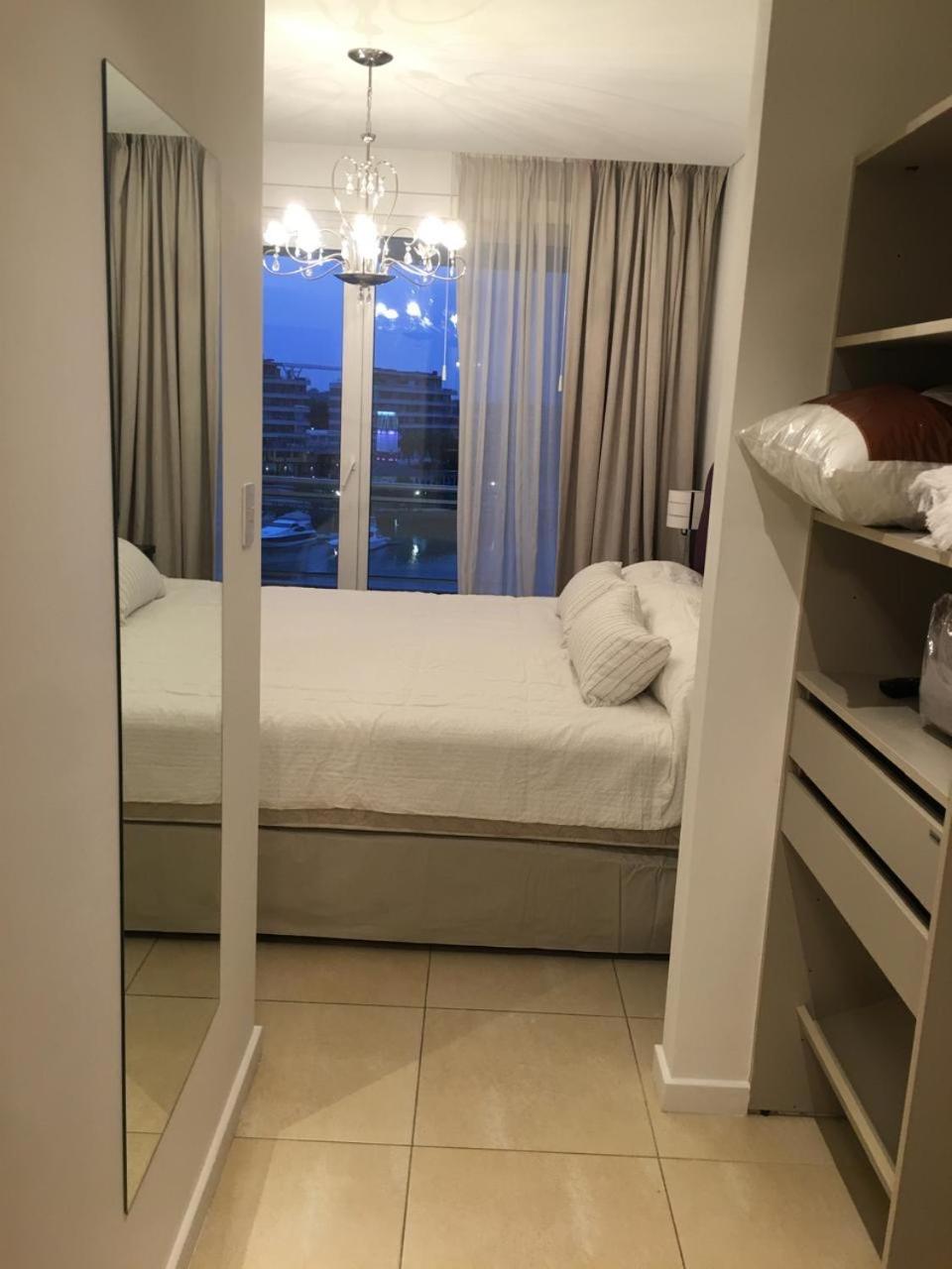 Deluxe One-Bedroom Apartment With Ocean View photo 2