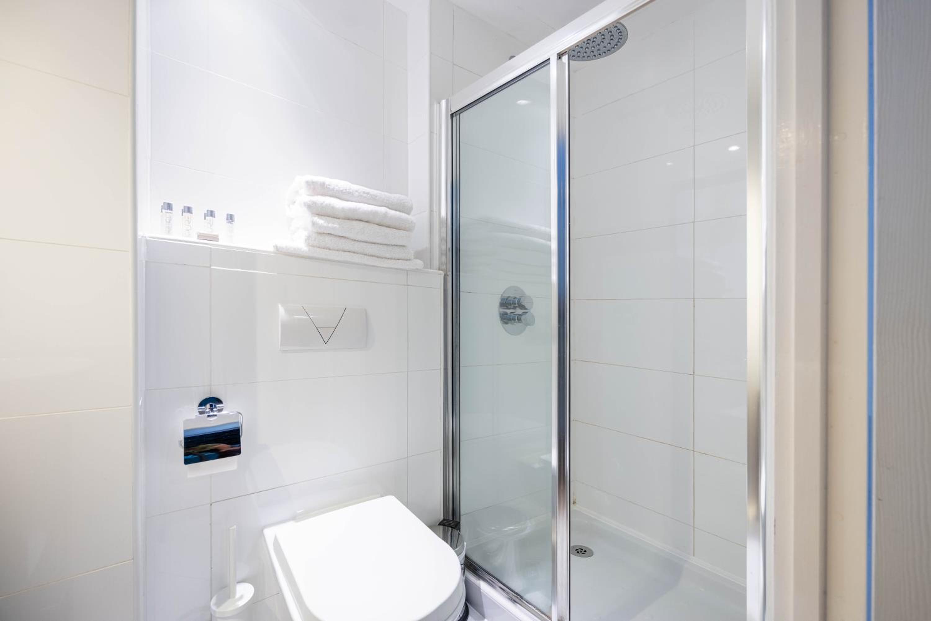 Double Room - Photo 2
