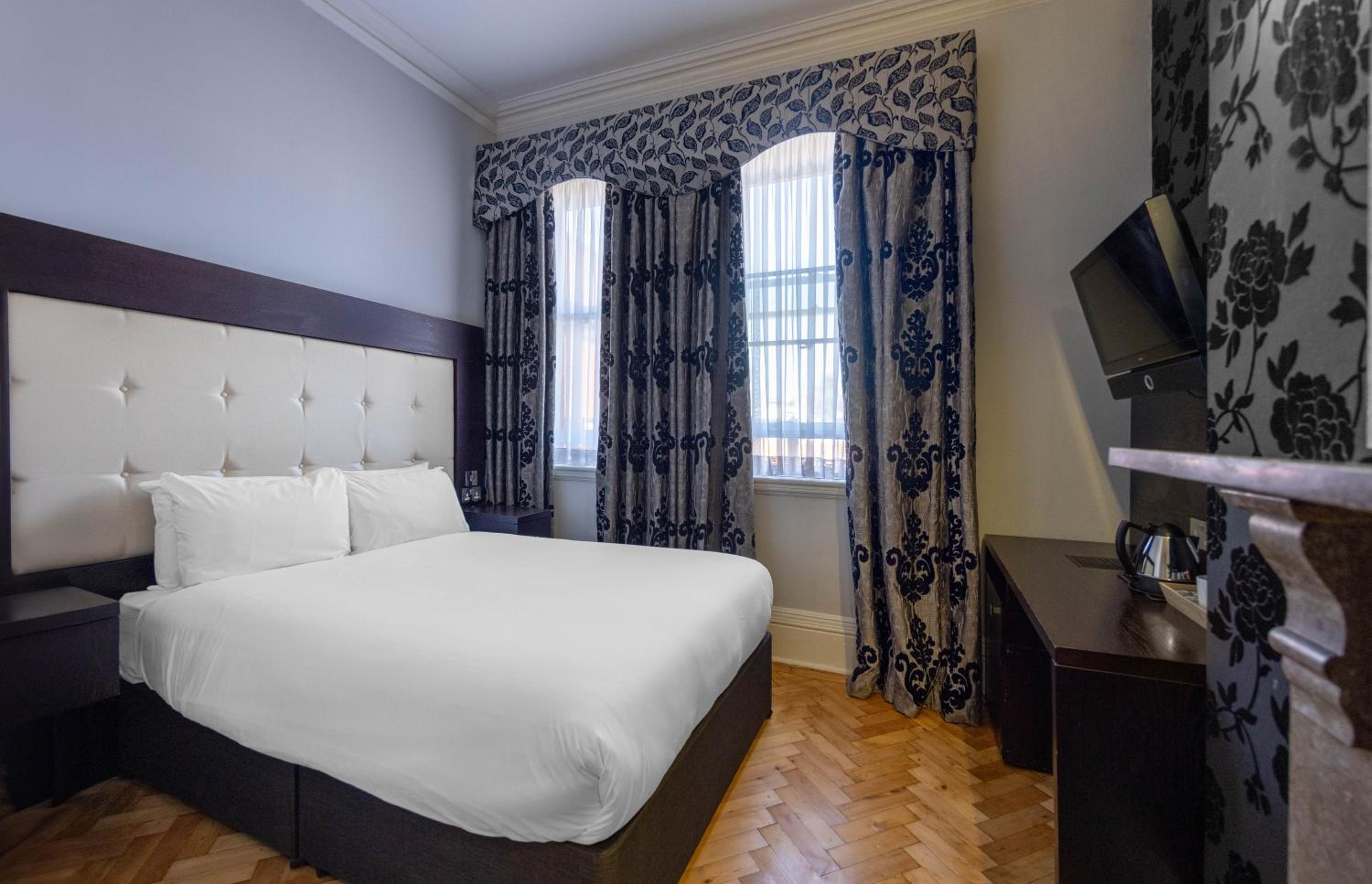 Queen Room - Photo 2
