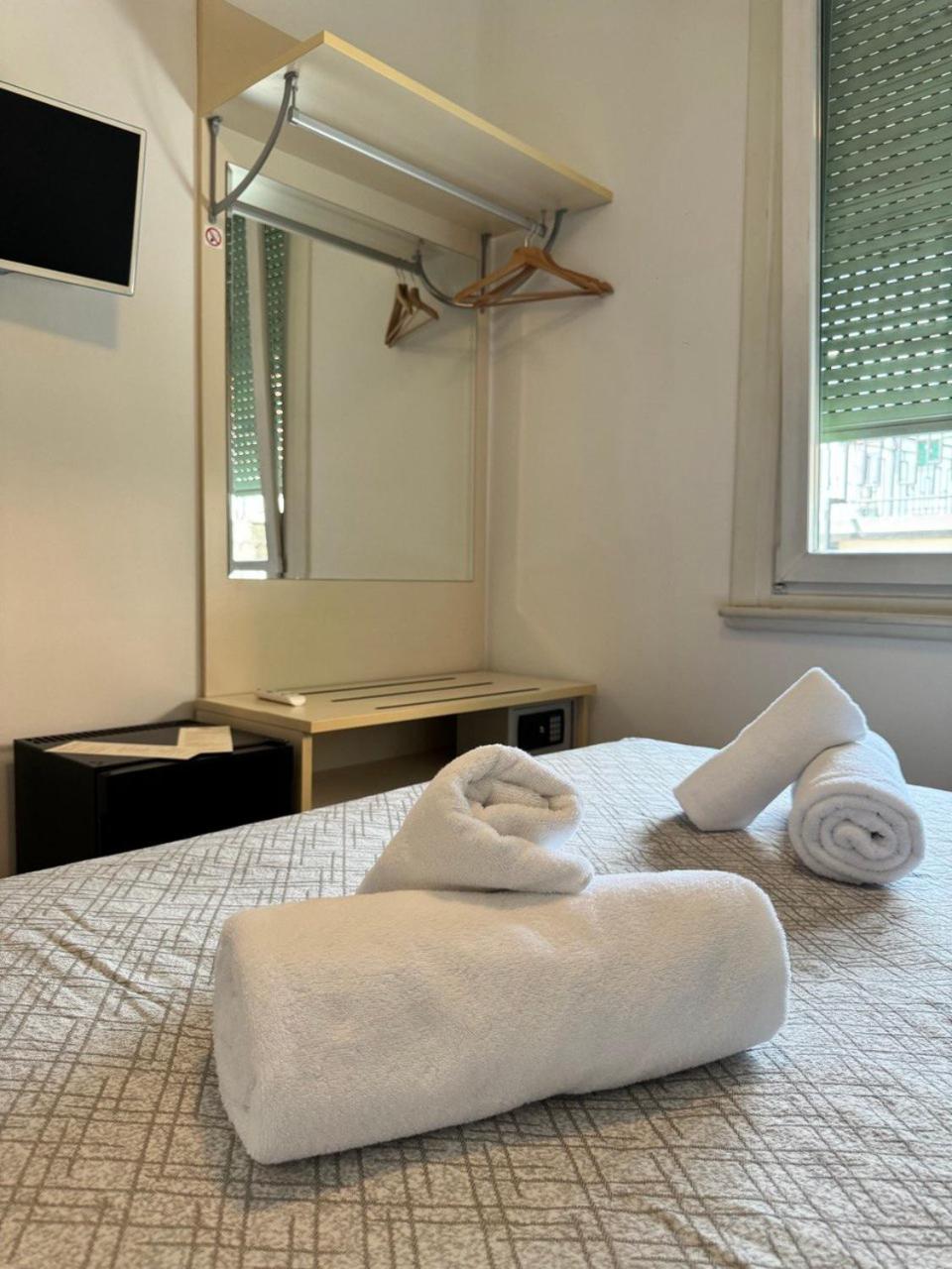 Single Room With Lake View