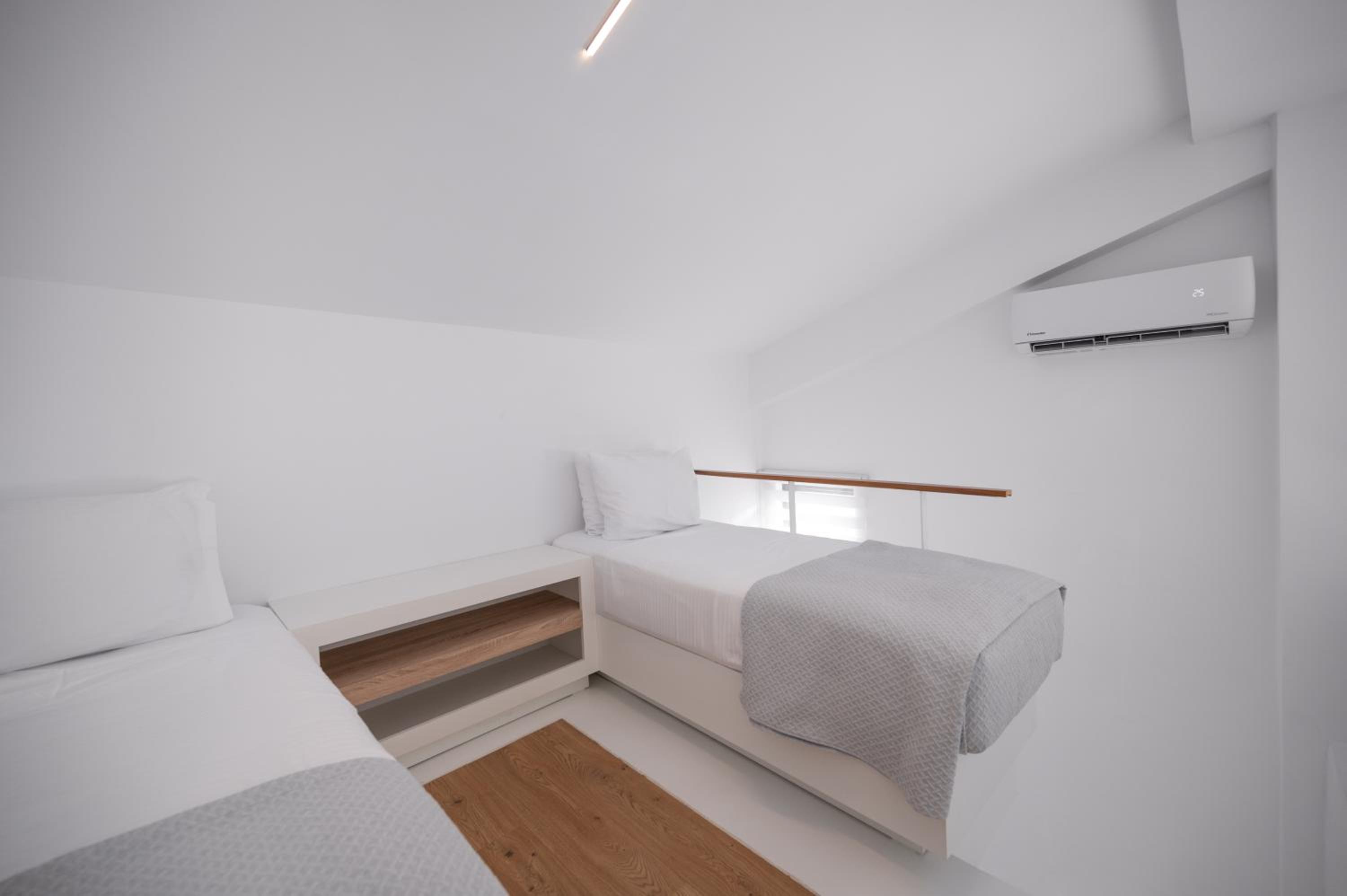 Superior Quadruple Room photo 2