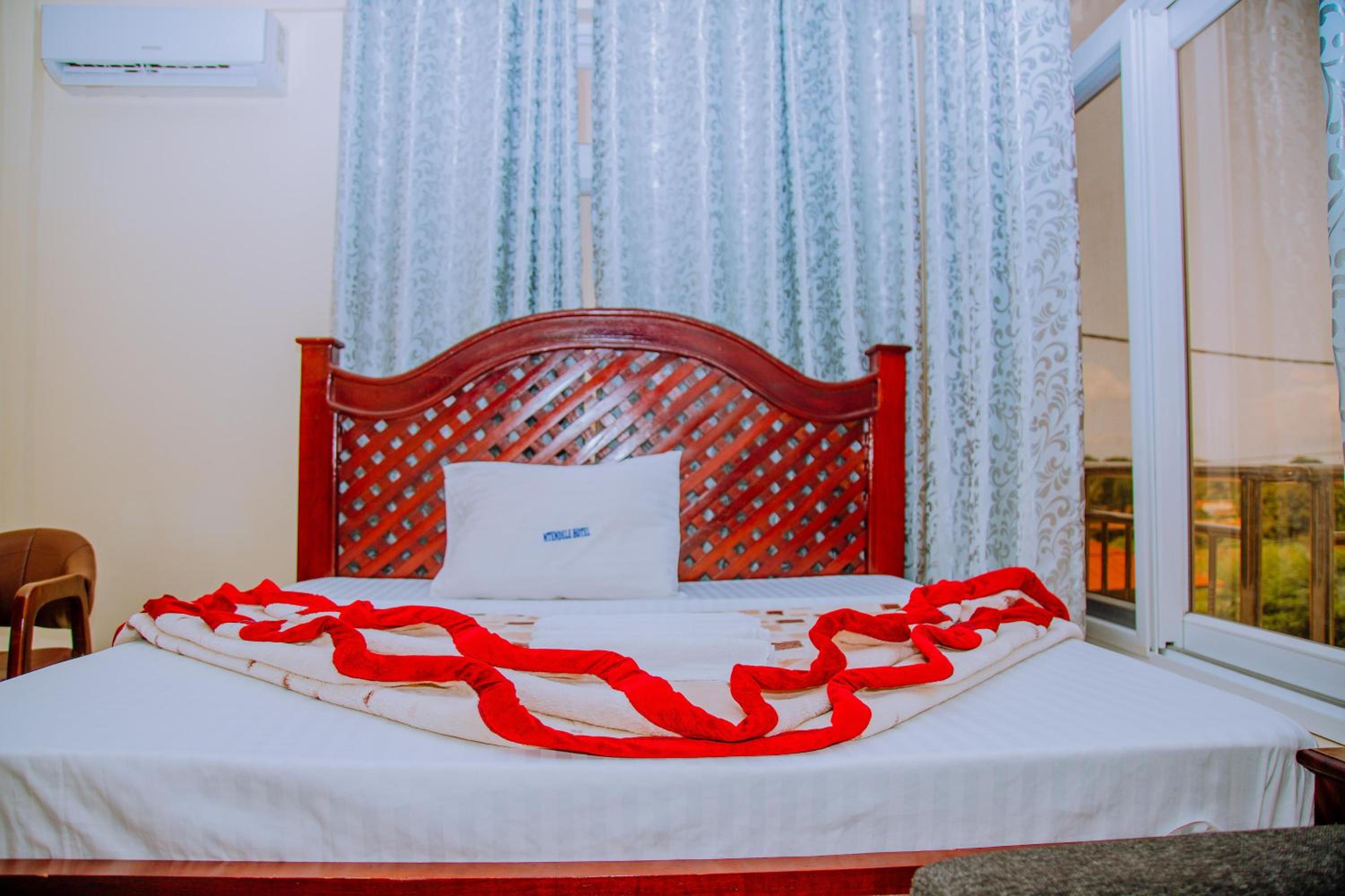 Deluxe Single Room With Balcony photo 3