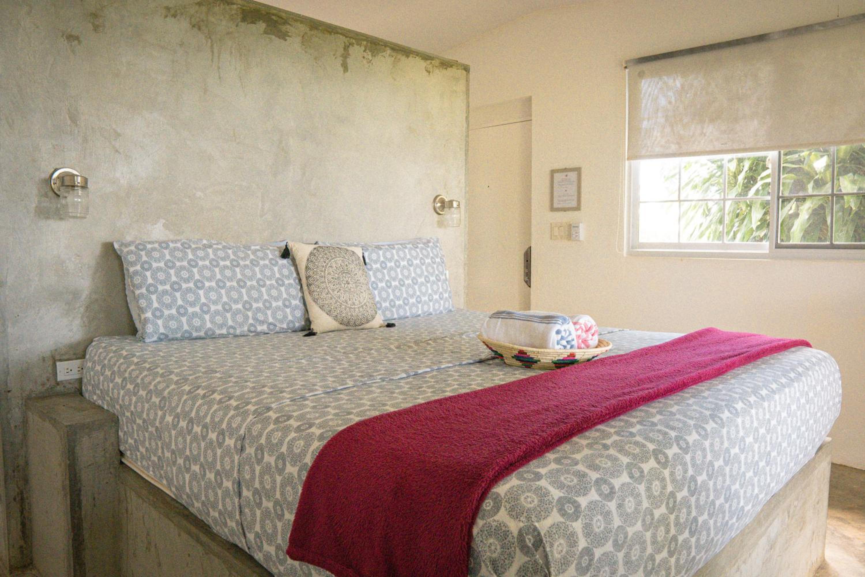 King Room with External Bath and Shower