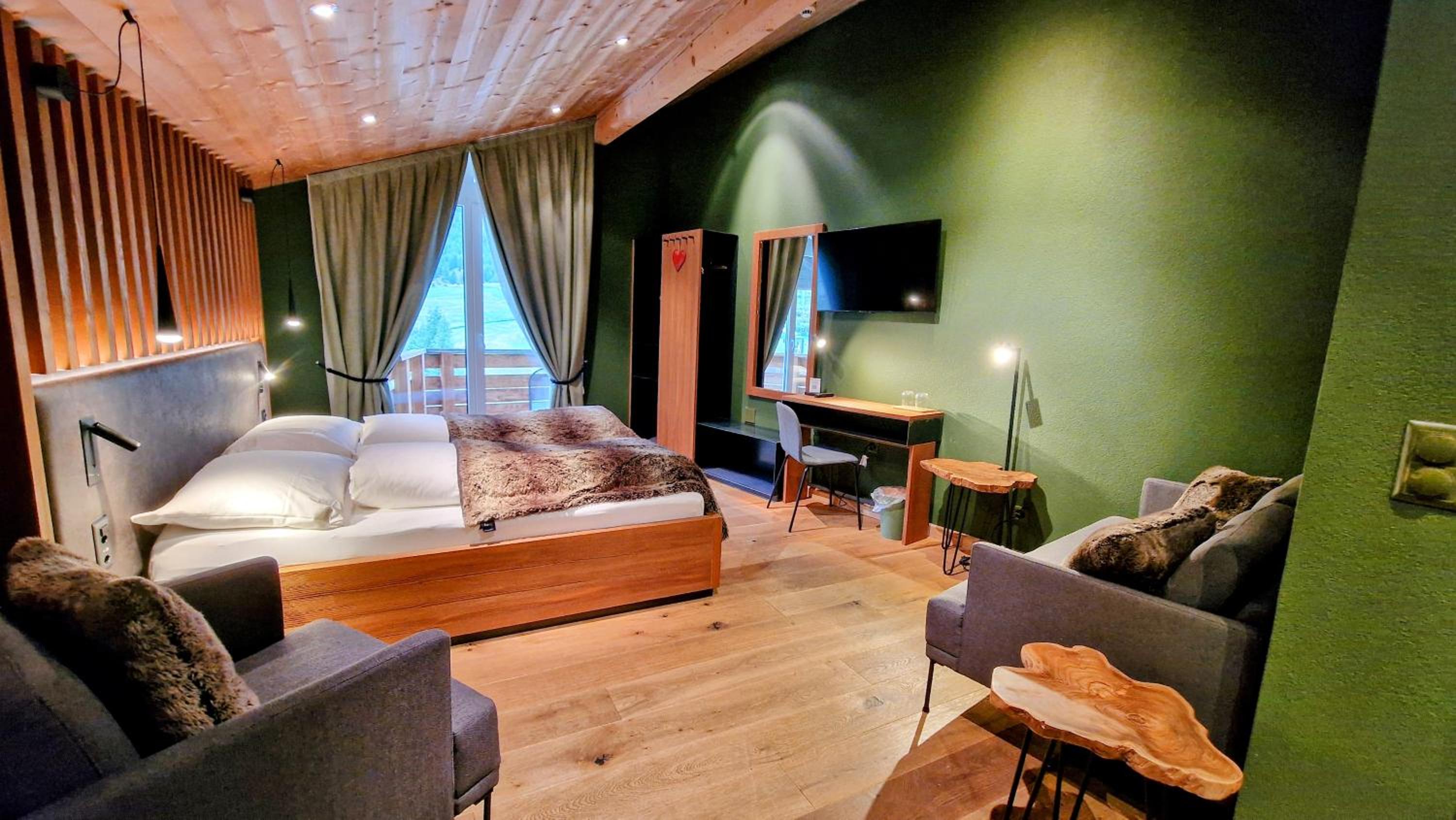 Deluxe Family Room with Balcony
