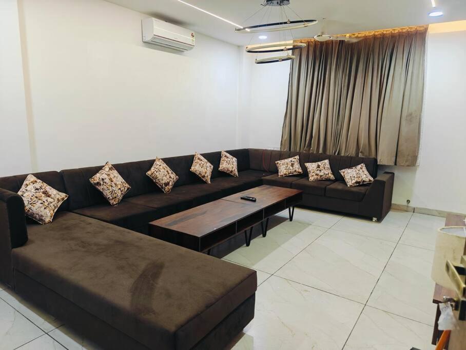 Villa photo 1