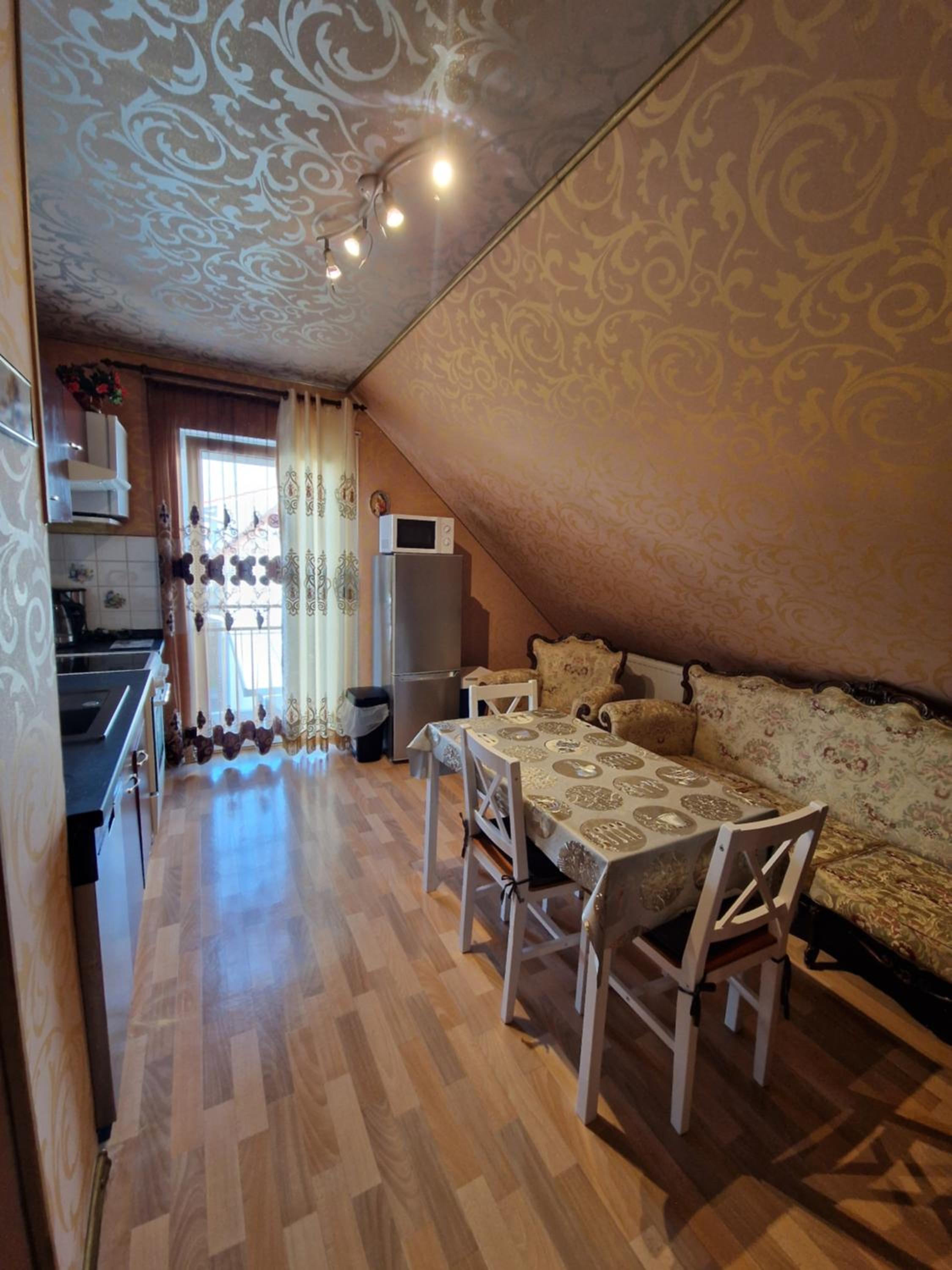 One-Bedroom Apartment - Photo 17