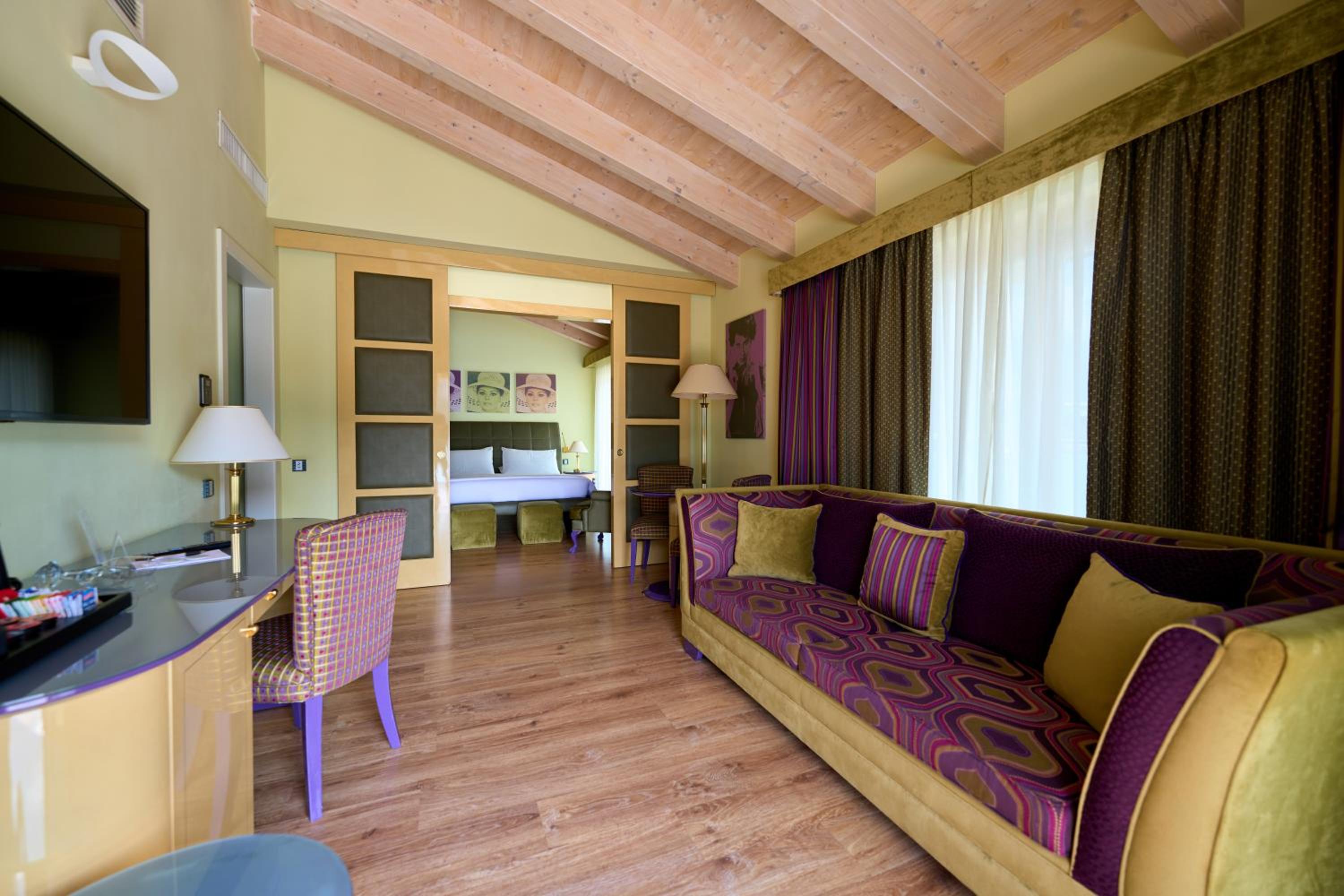 Suite with Hot Tub and Terrace - Photo 4