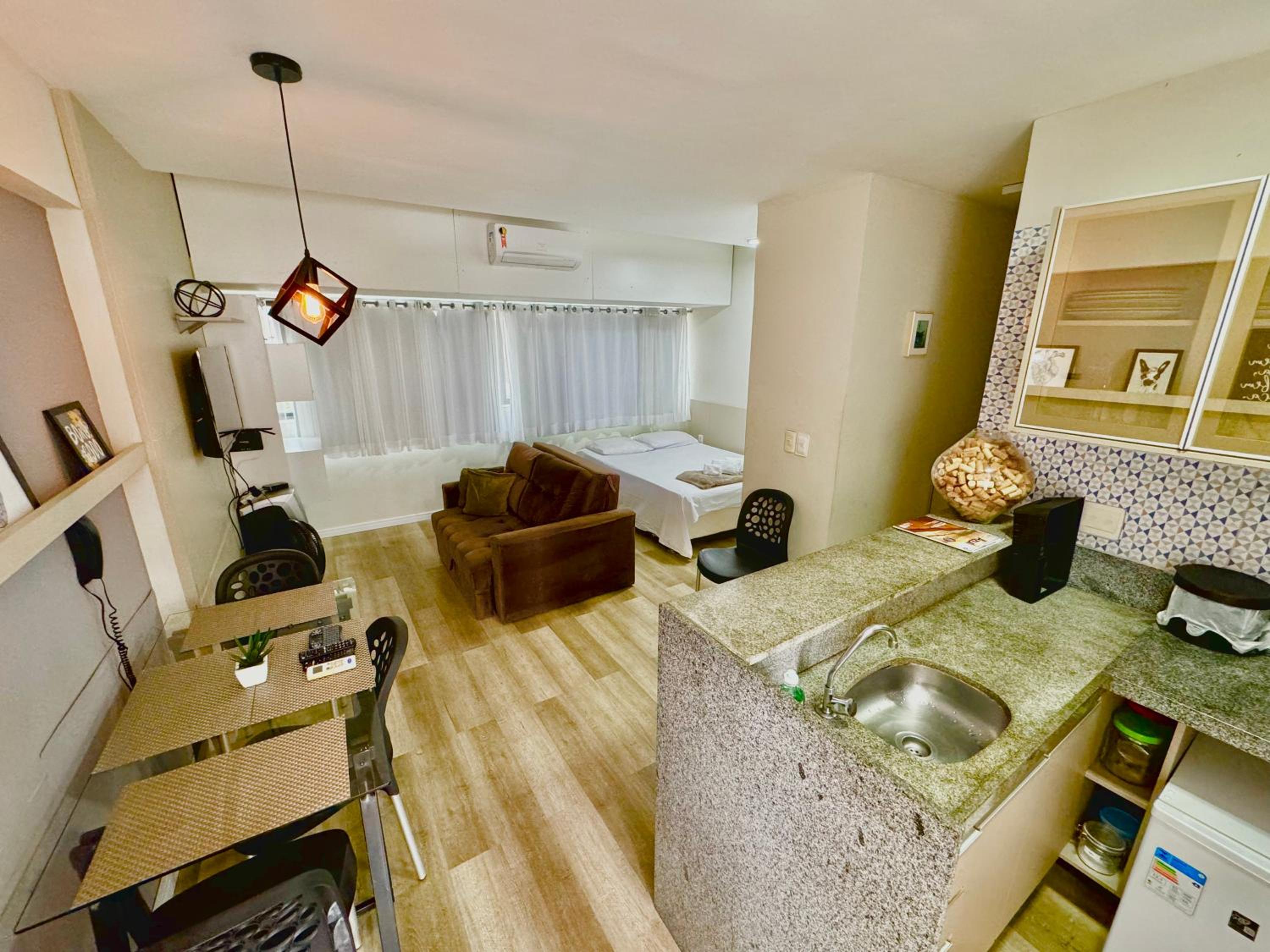 Studio Apartment - Photo 32