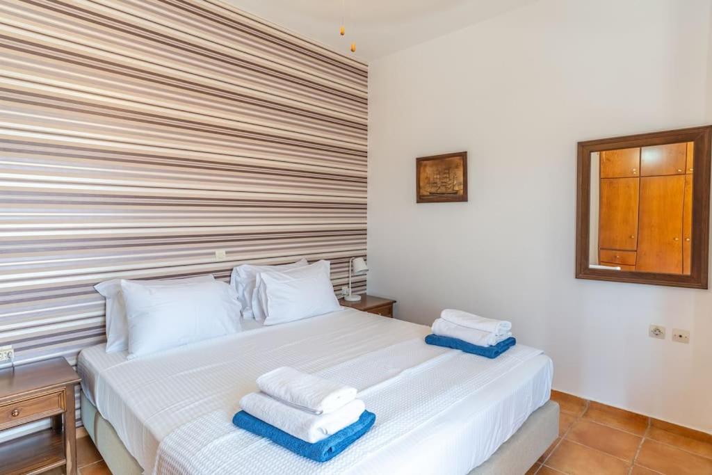 Three-Bedroom Villa photo 1