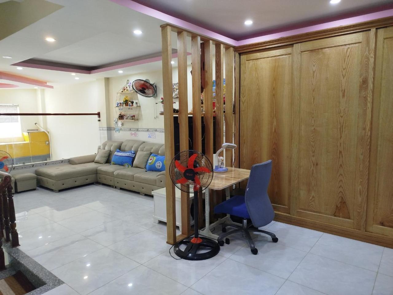 Four-Bedroom House photo 2