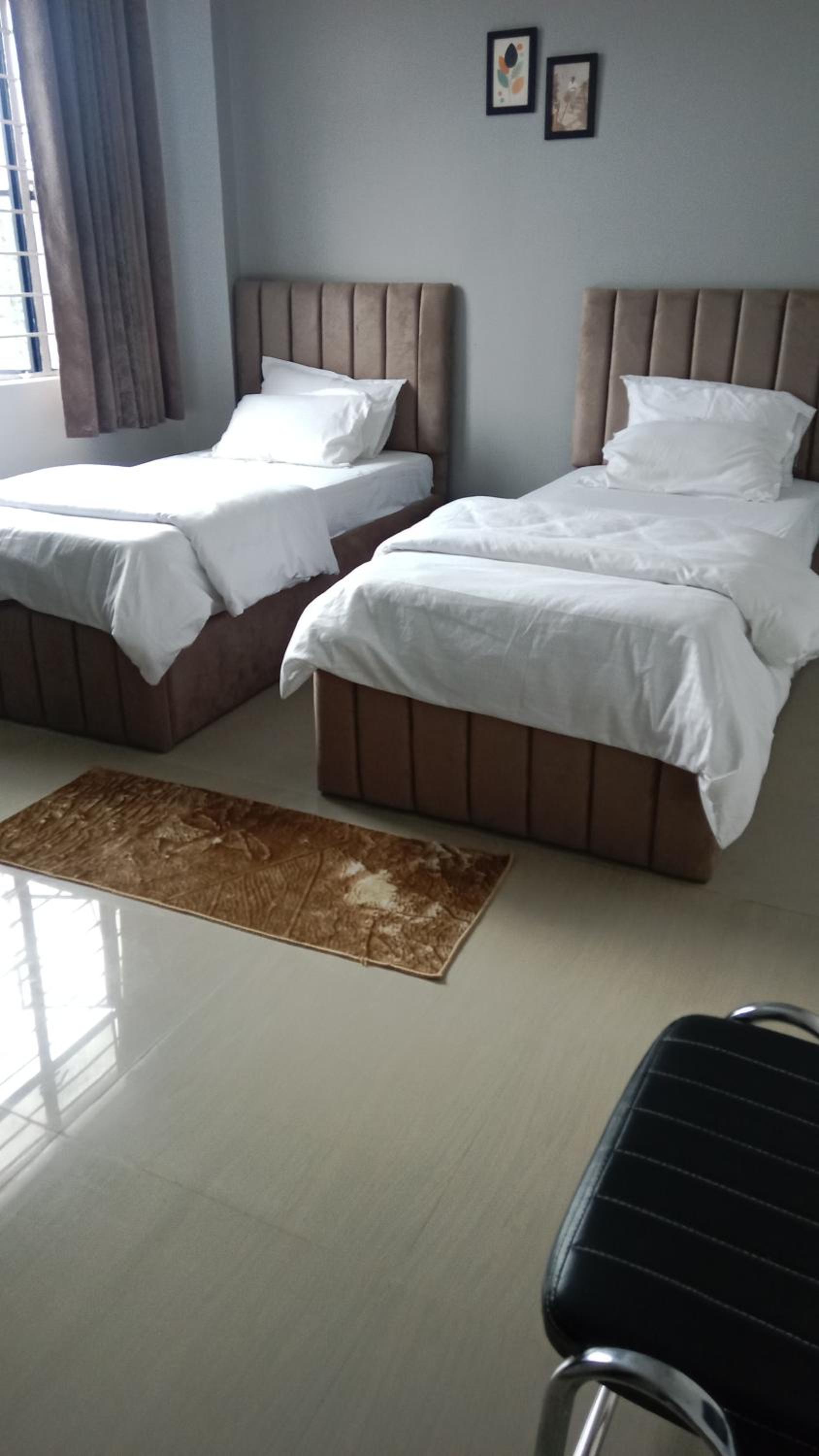 Single Room With Bathroom photo 2