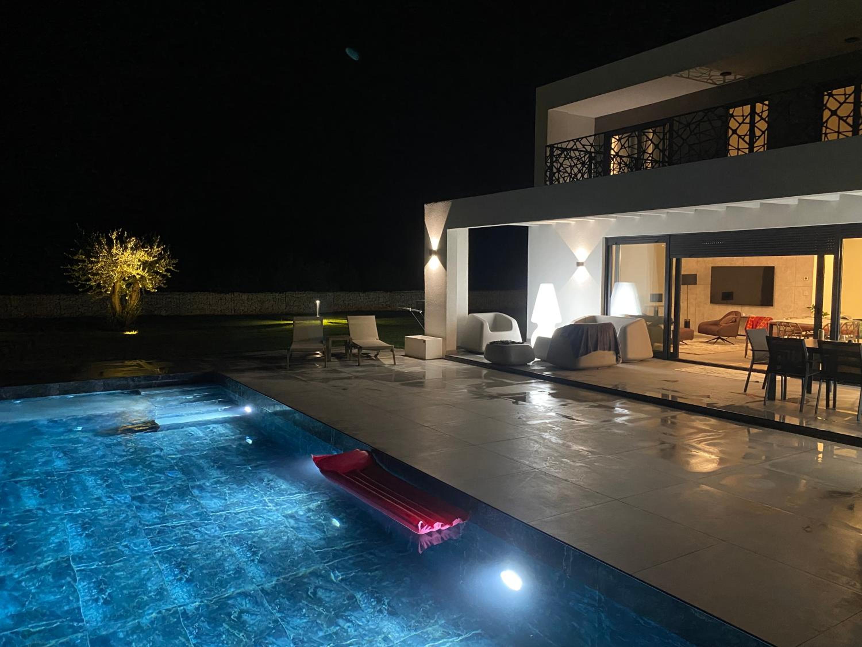 Villa photo 2