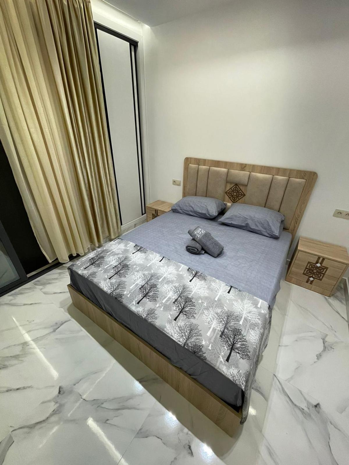 Two-Bedroom Apartment with Mountain View photo 2