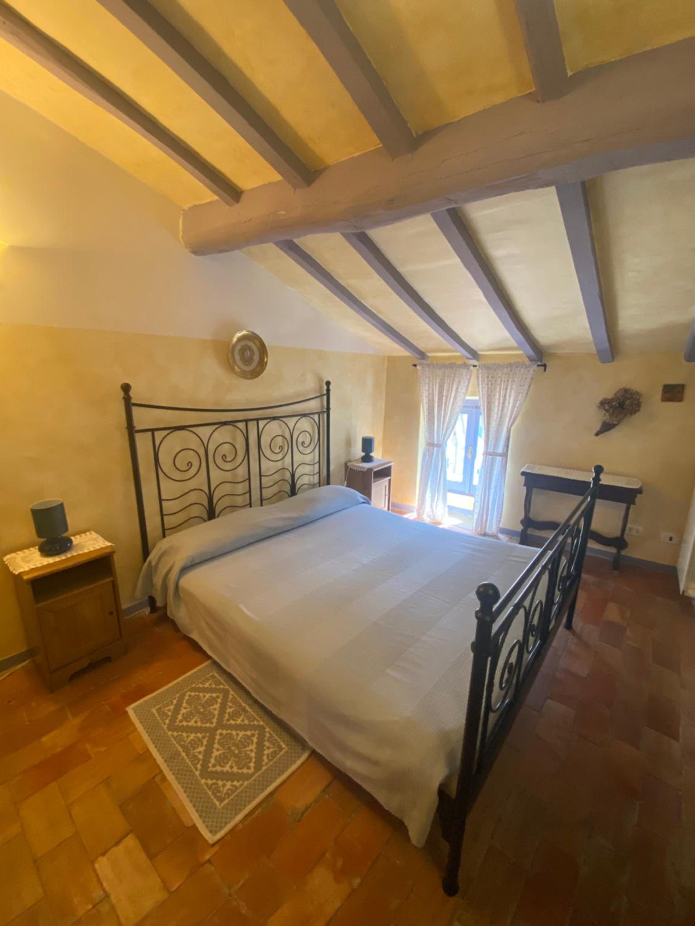 Apartment - Split Level - Photo 8