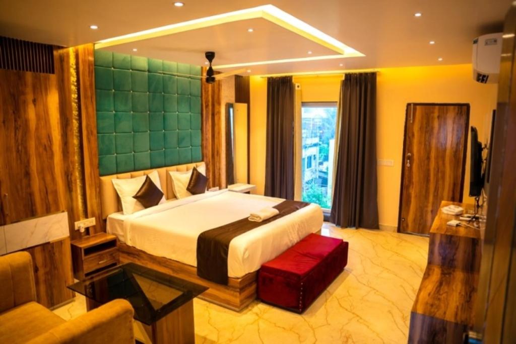 Deluxe Double Room With Balcony