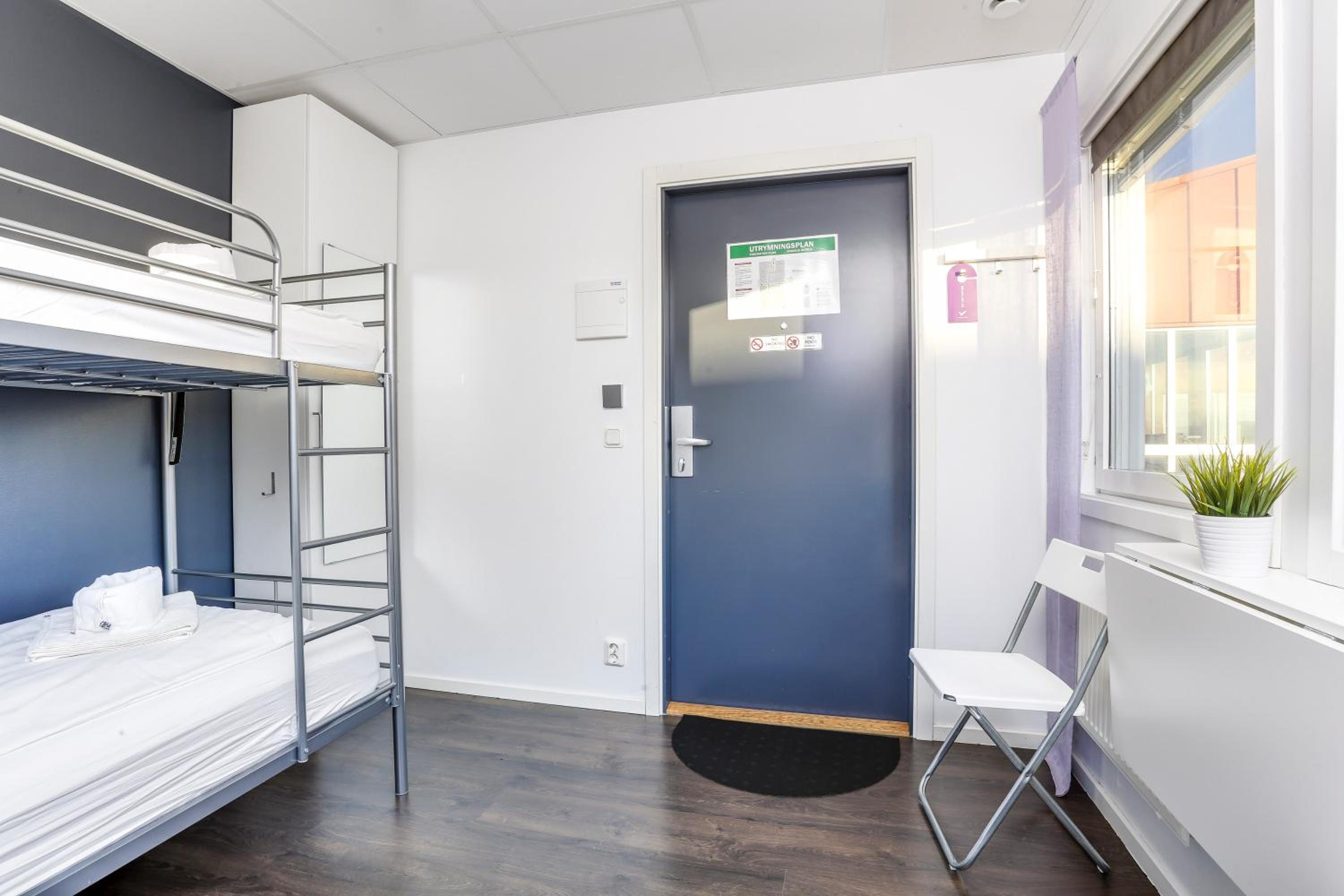 Economy Room with Shared Bathroom photo 1