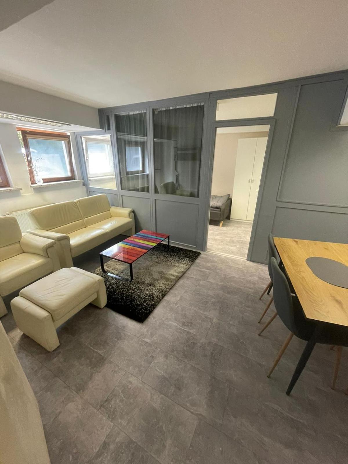 Three-Bedroom Apartment photo 2