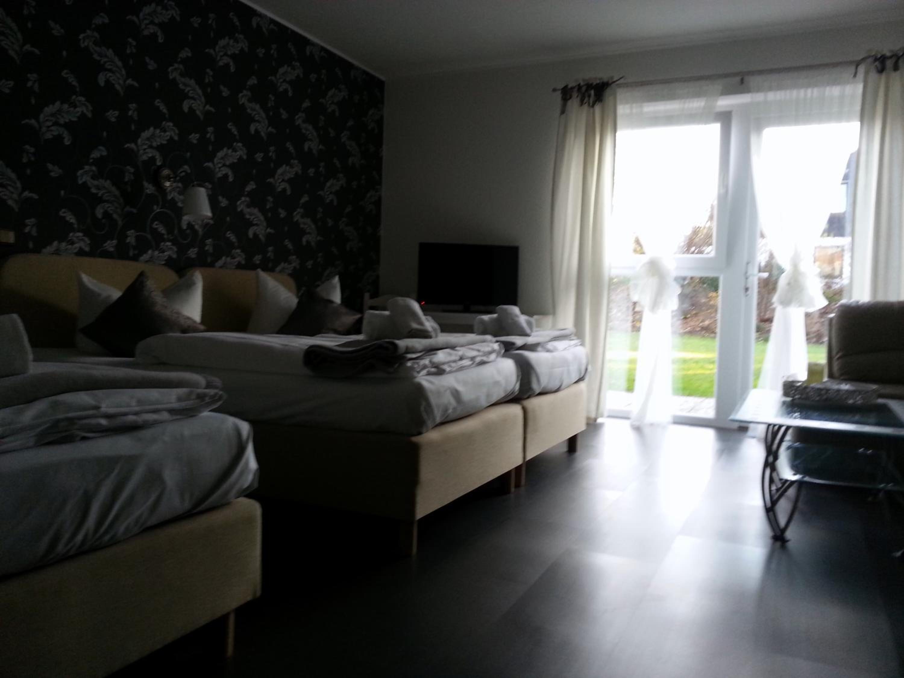 Triple Room with Terrace photo 2