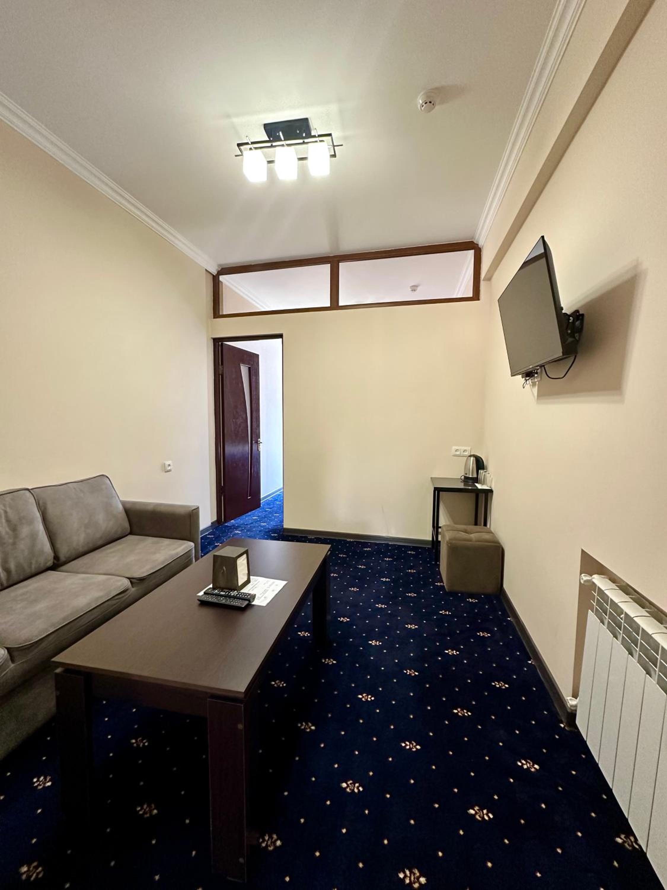 Deluxe Double Room with Balcony photo 1