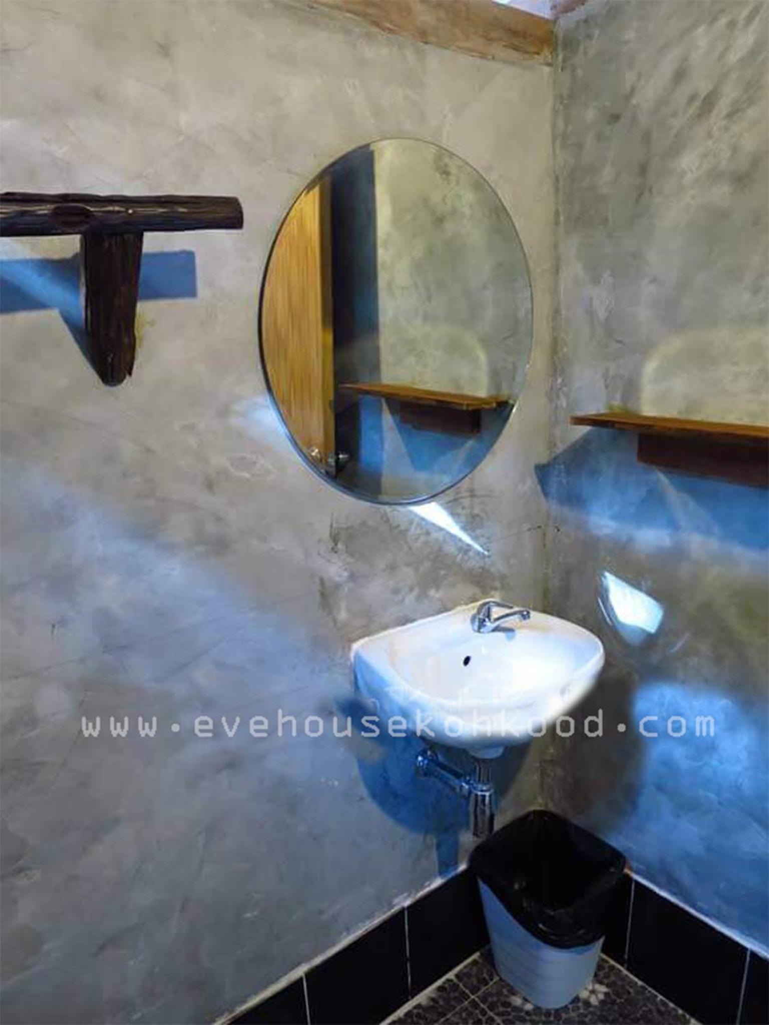 Standard Bungalow with Fan - Photo 3