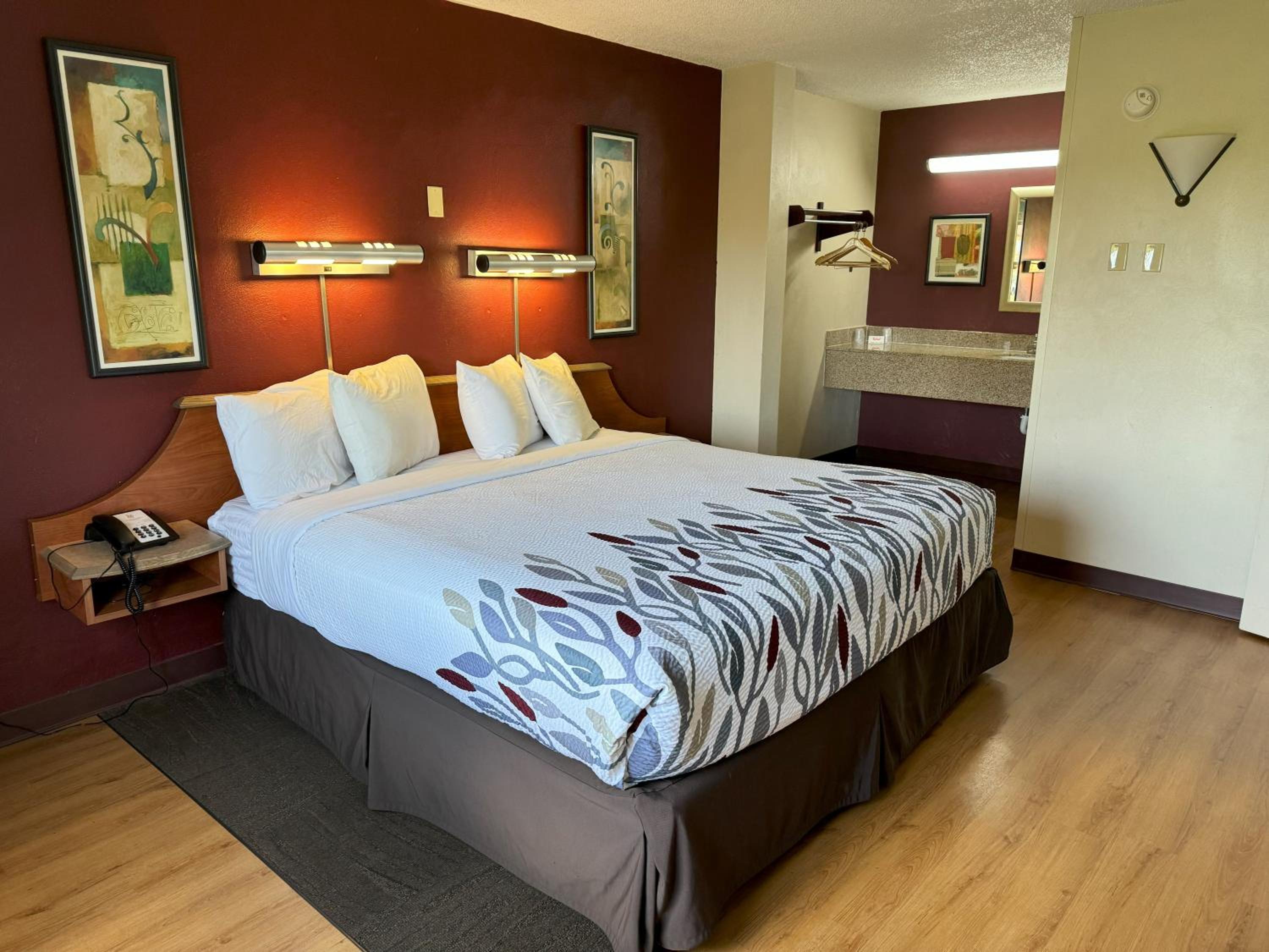 Superior King Suite