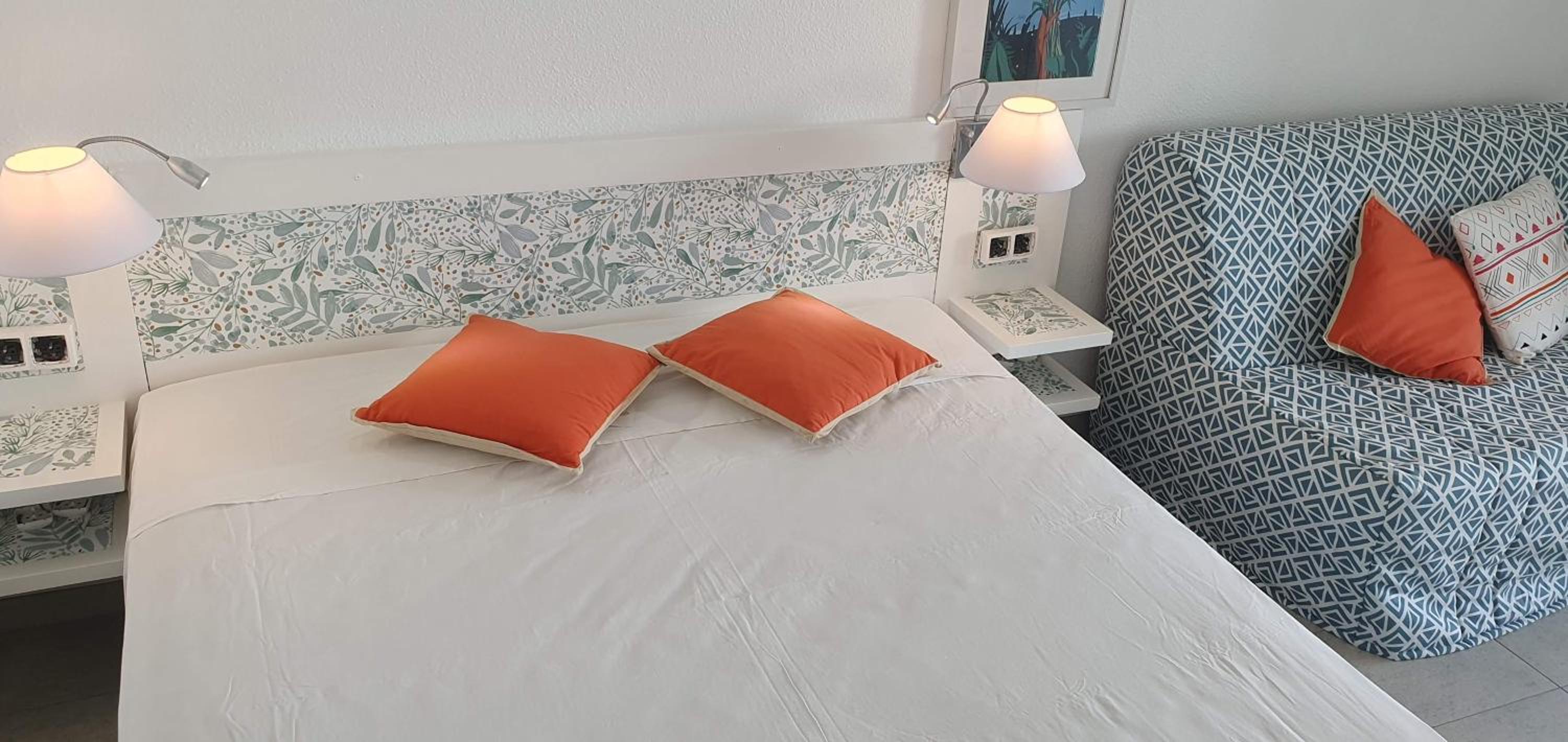 Studio Apartment with Sea View photo 1