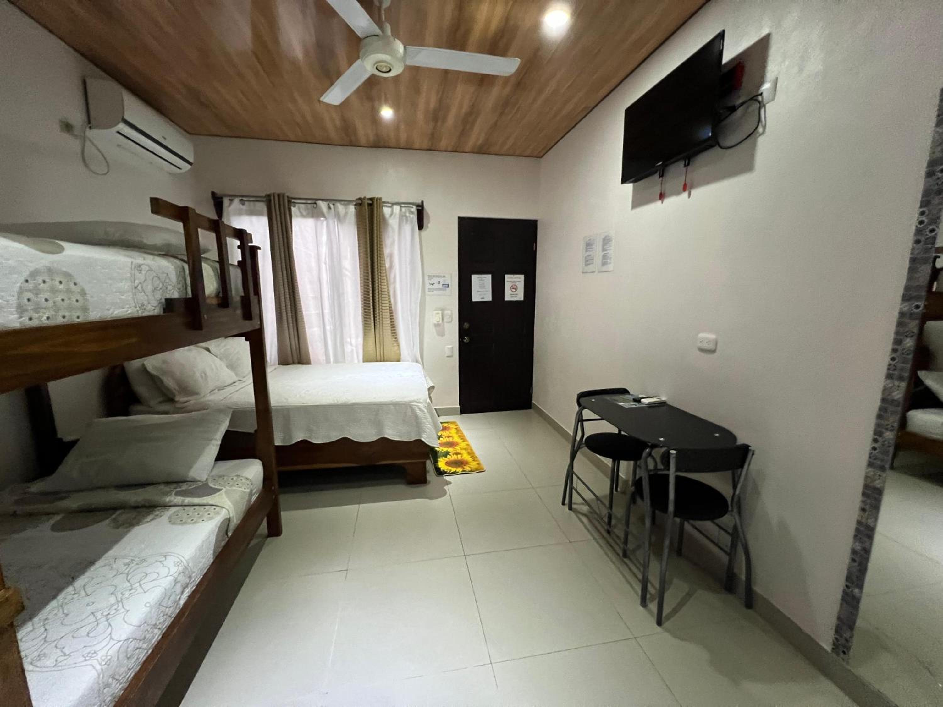 Family Room (No Kitchen)